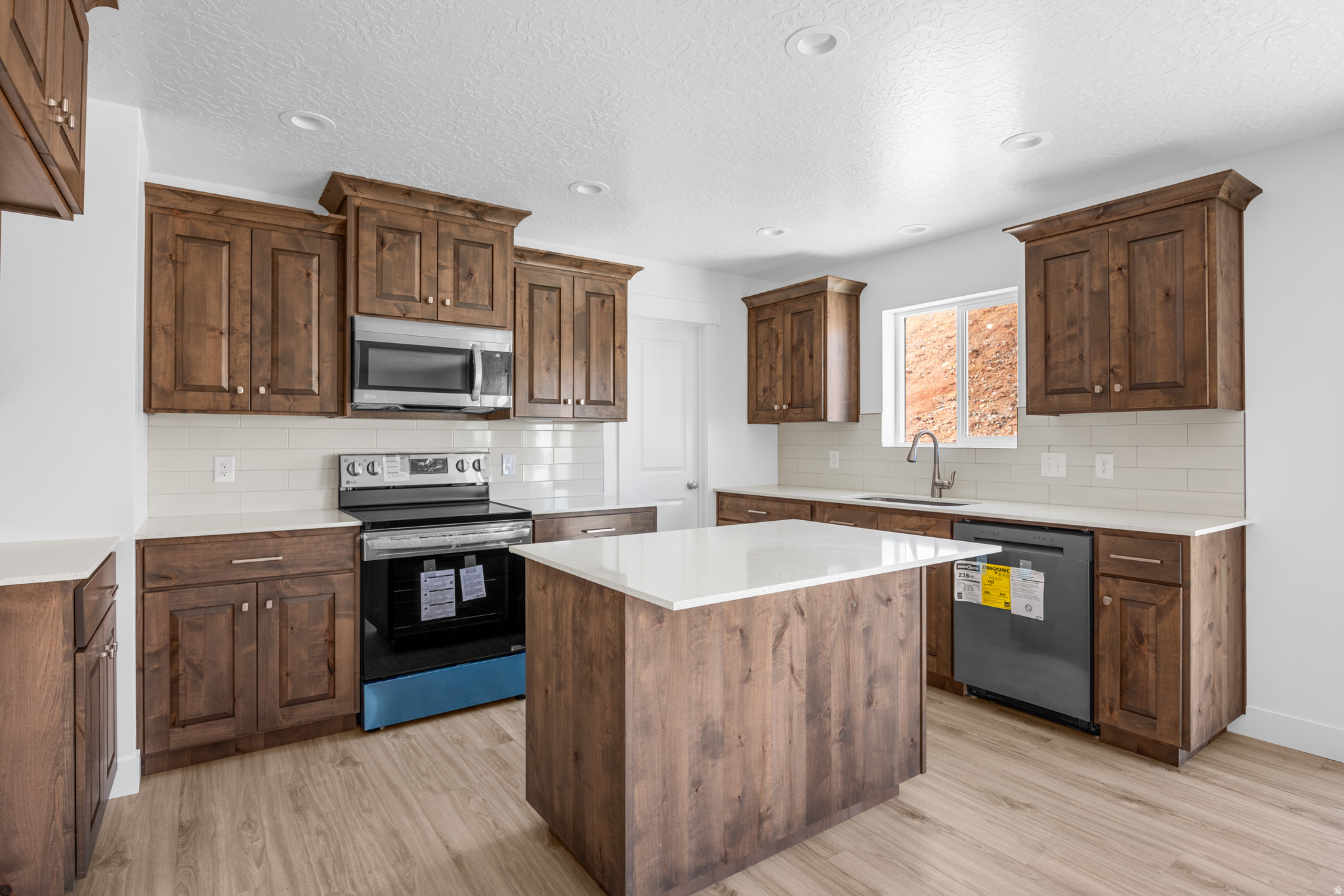 SUMMIT RIDGE THE HILLS - Residential