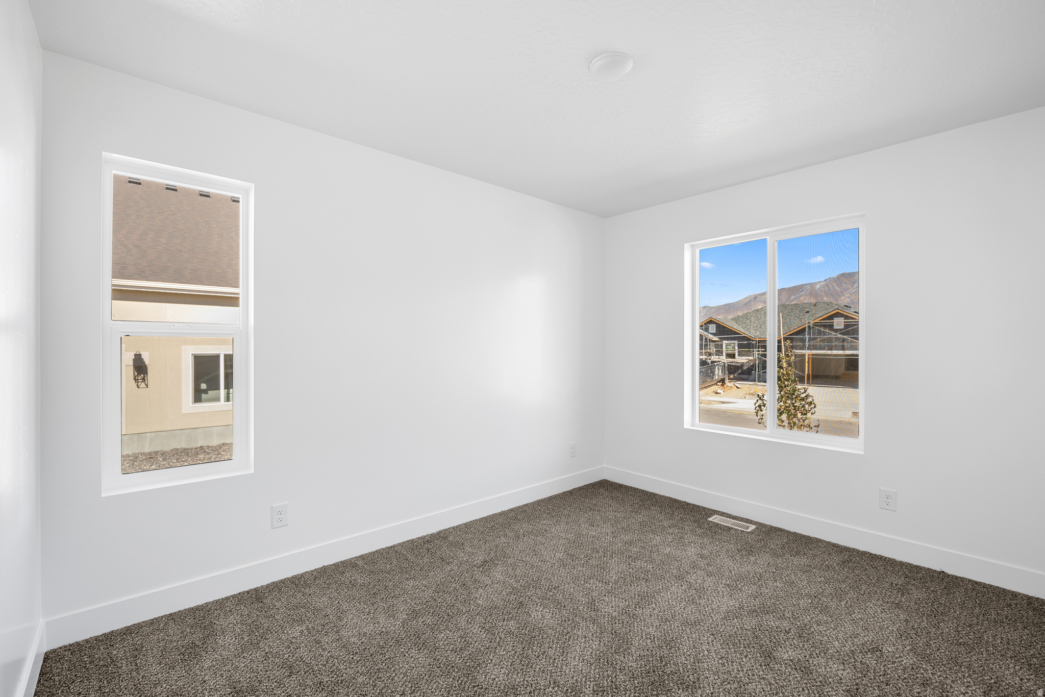 SUMMIT RIDGE THE HILLS - Residential