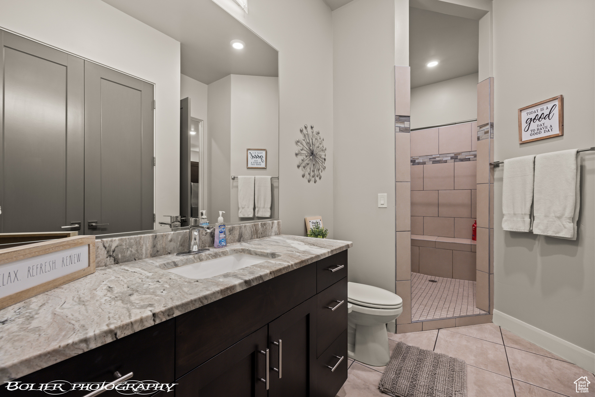 SOUTHGATE VIEWS - Residential