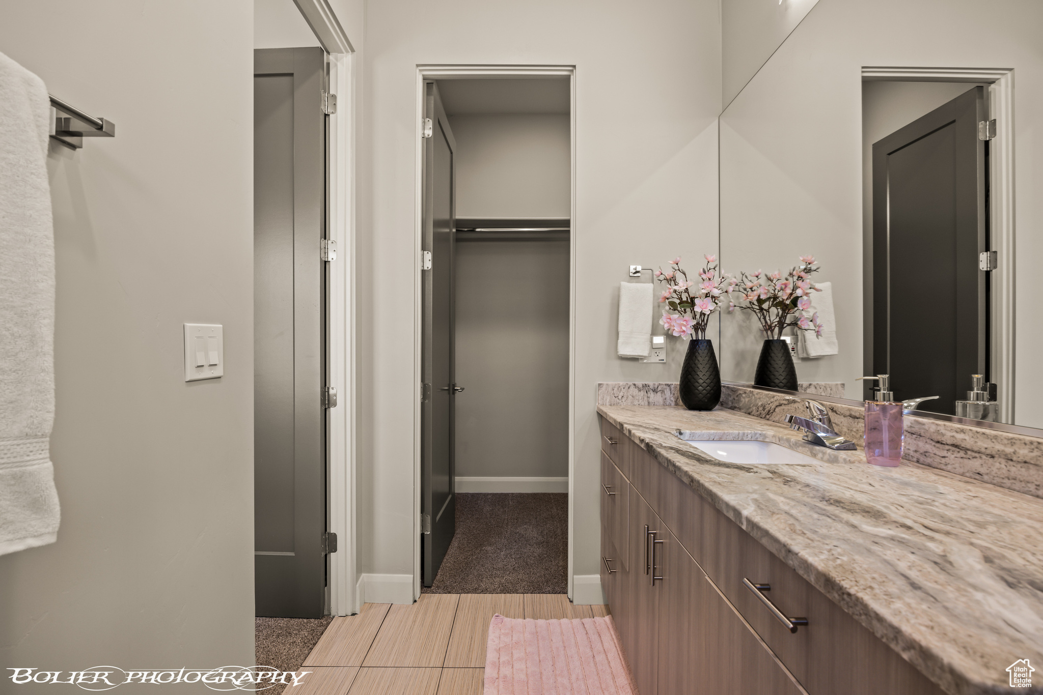 SOUTHGATE VIEWS - Residential