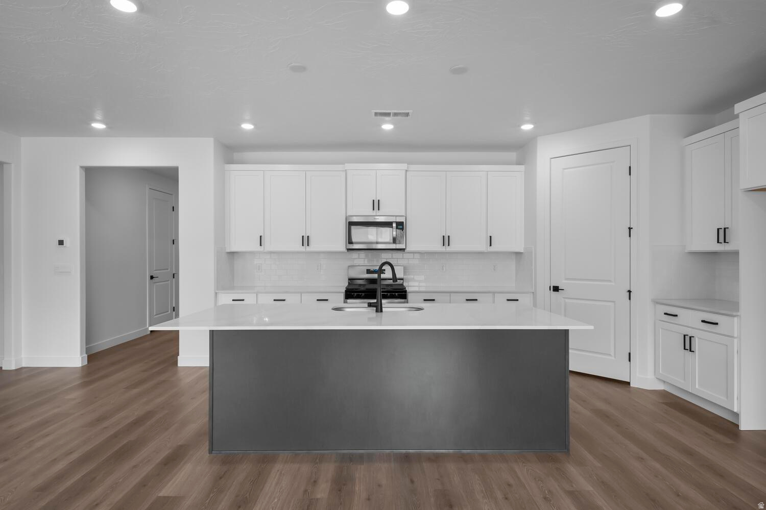 LONG VALLEY - Residential
