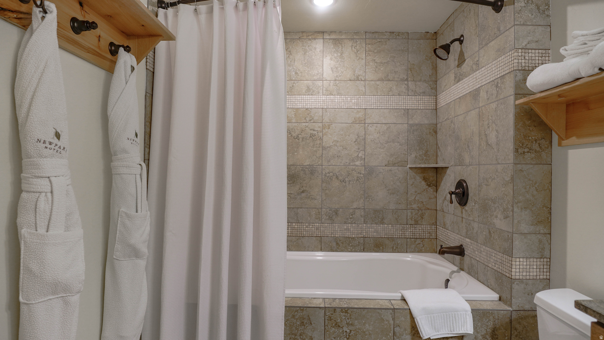NEWPARK CONDO - Residential