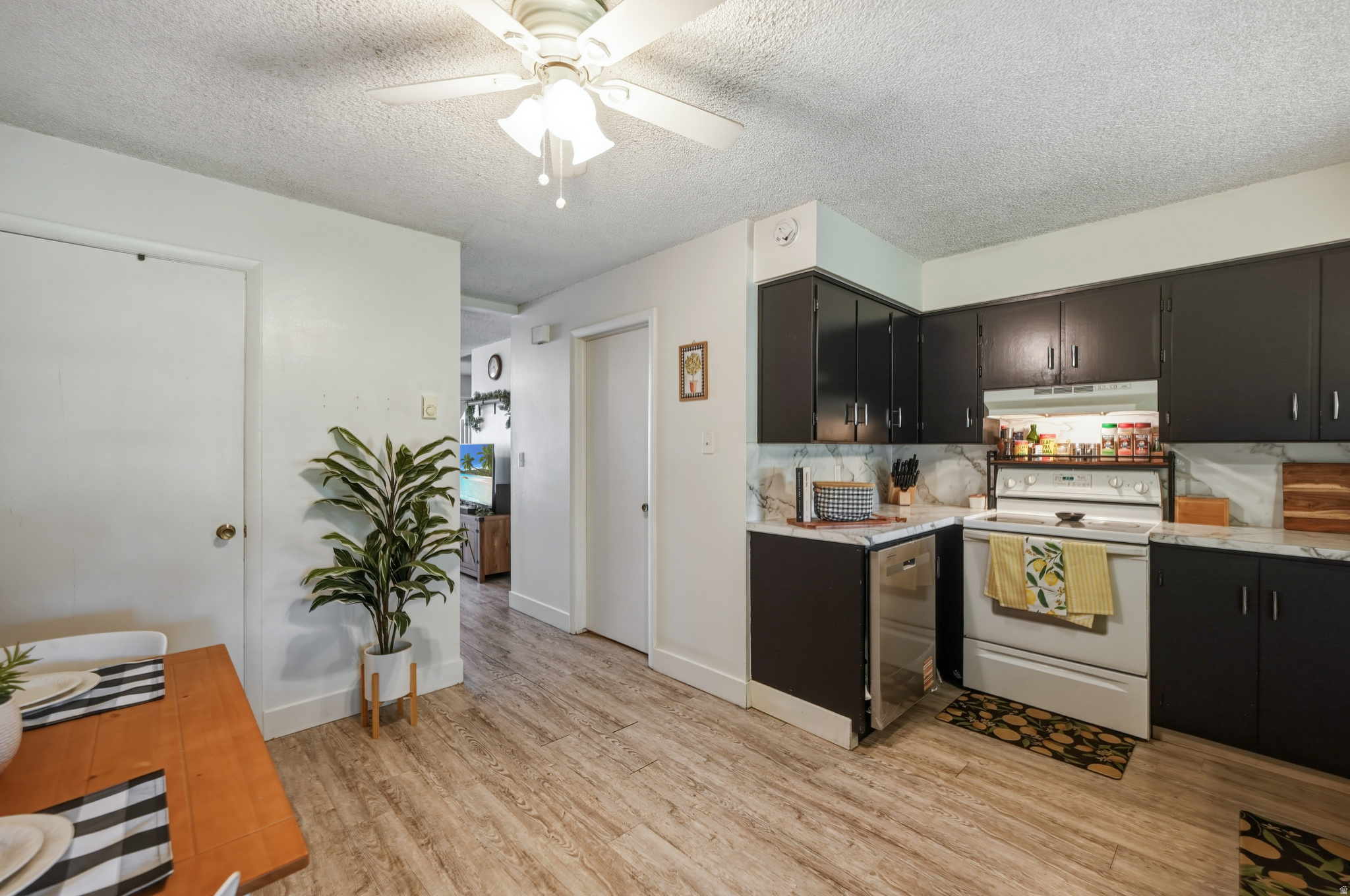 WOODCREST - Residential