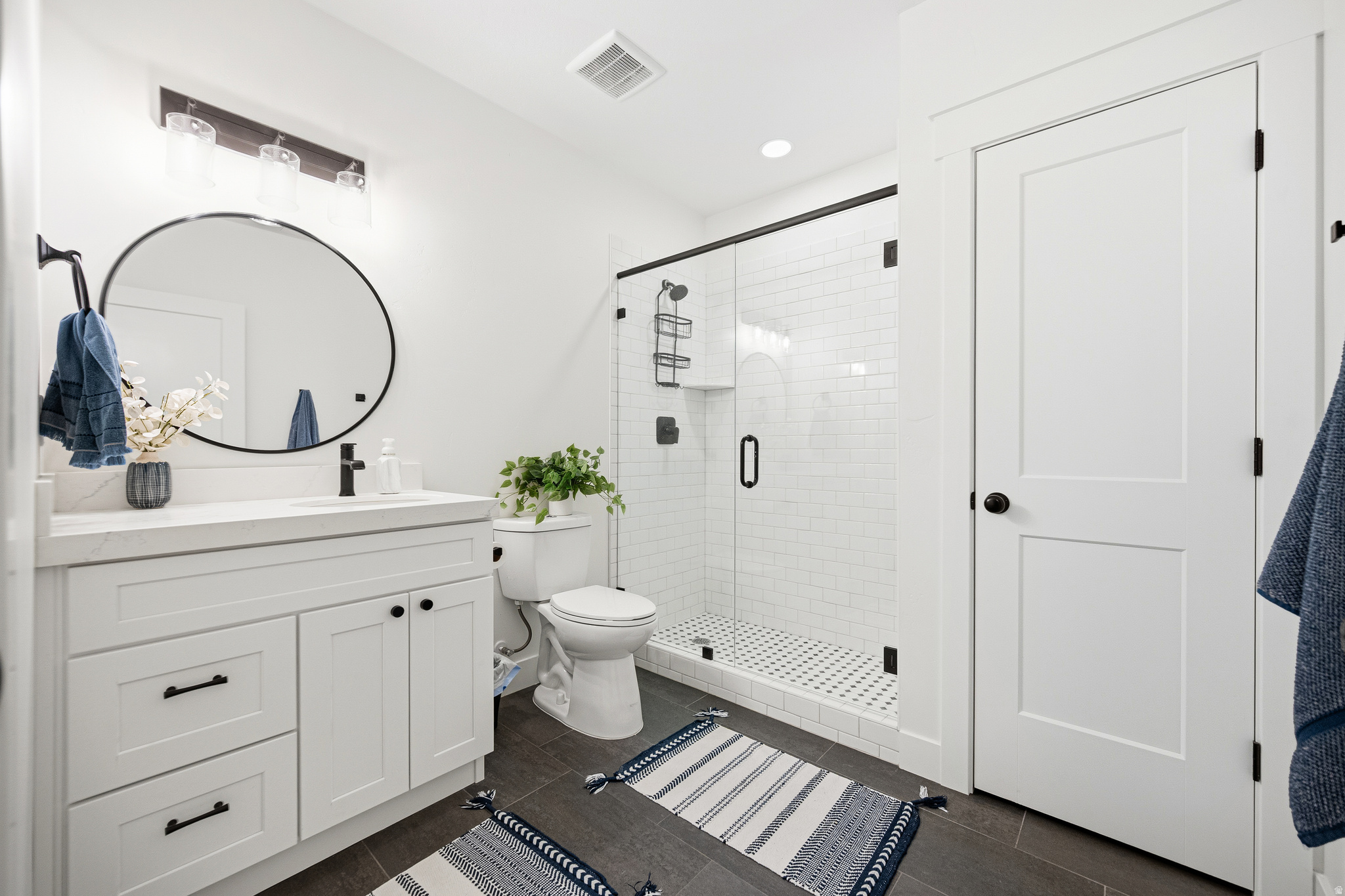 BEACON POINTE - Residential
