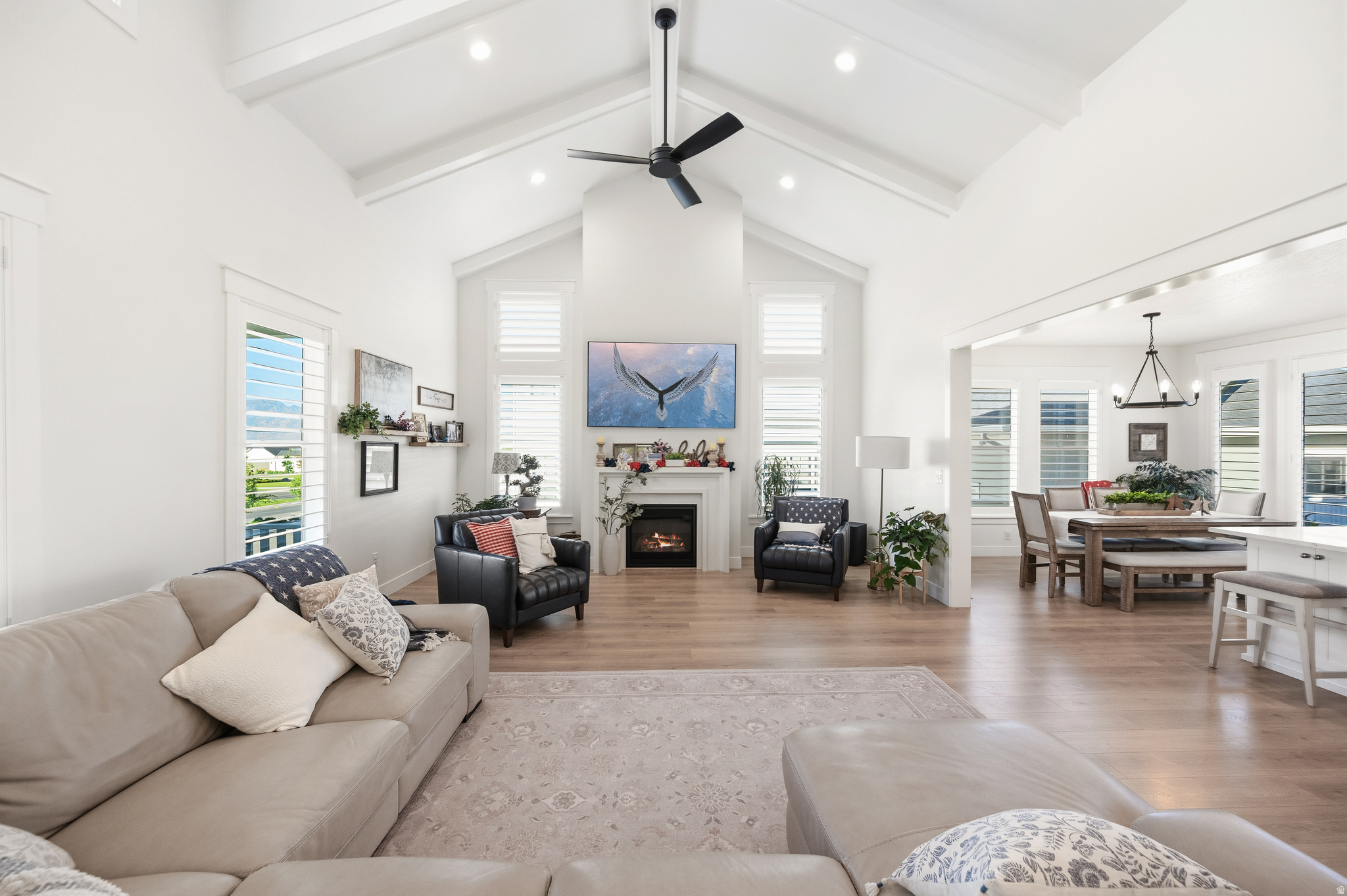 BEACON POINTE - Residential