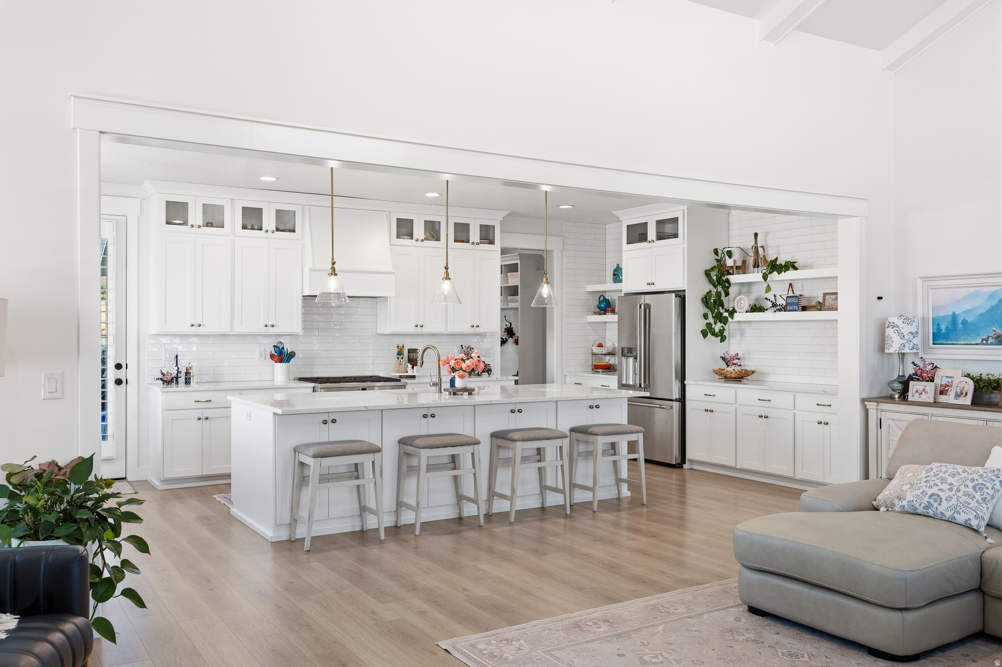 BEACON POINTE - Residential