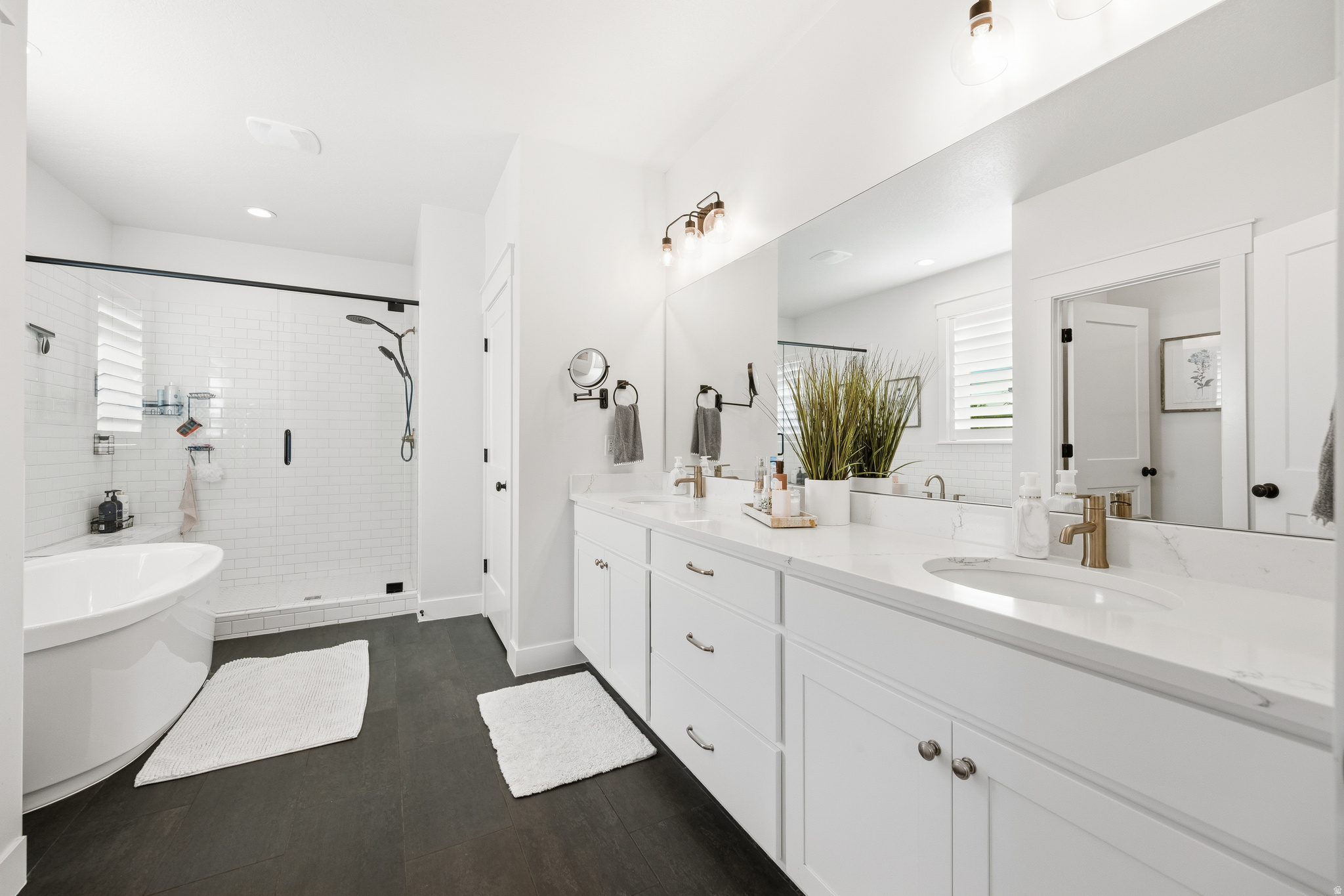 BEACON POINTE - Residential
