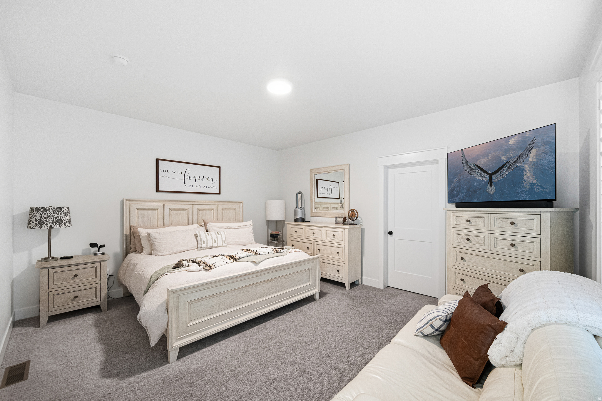 BEACON POINTE - Residential