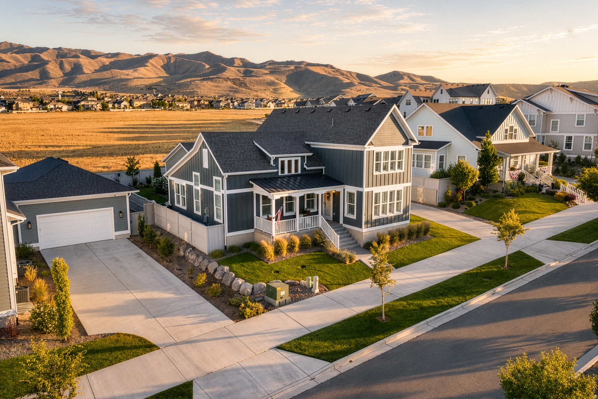 BEACON POINTE - Residential