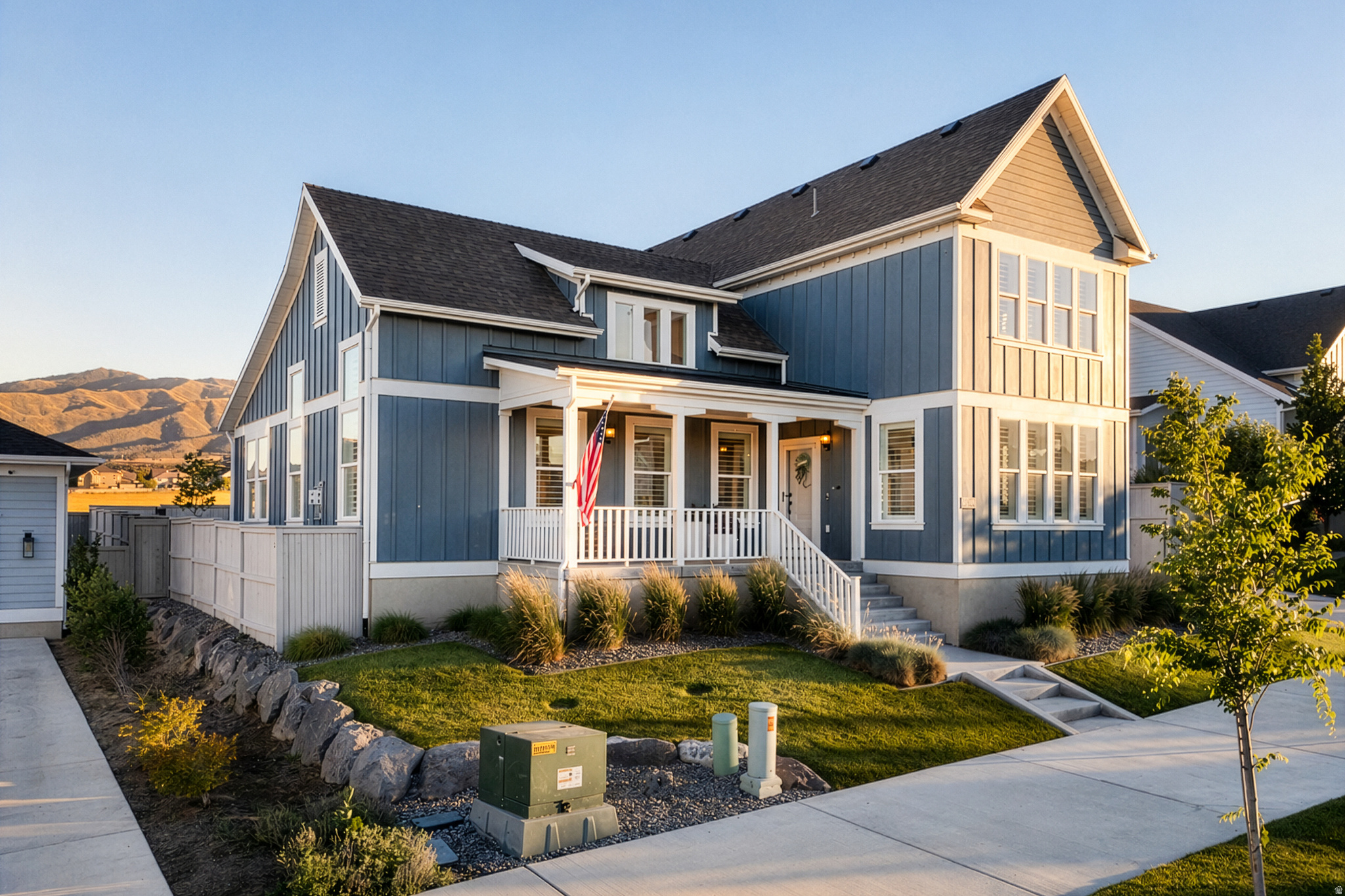 BEACON POINTE - Residential