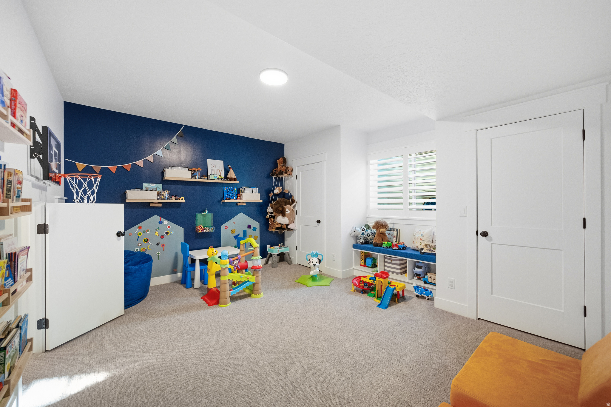 BEACON POINTE - Residential