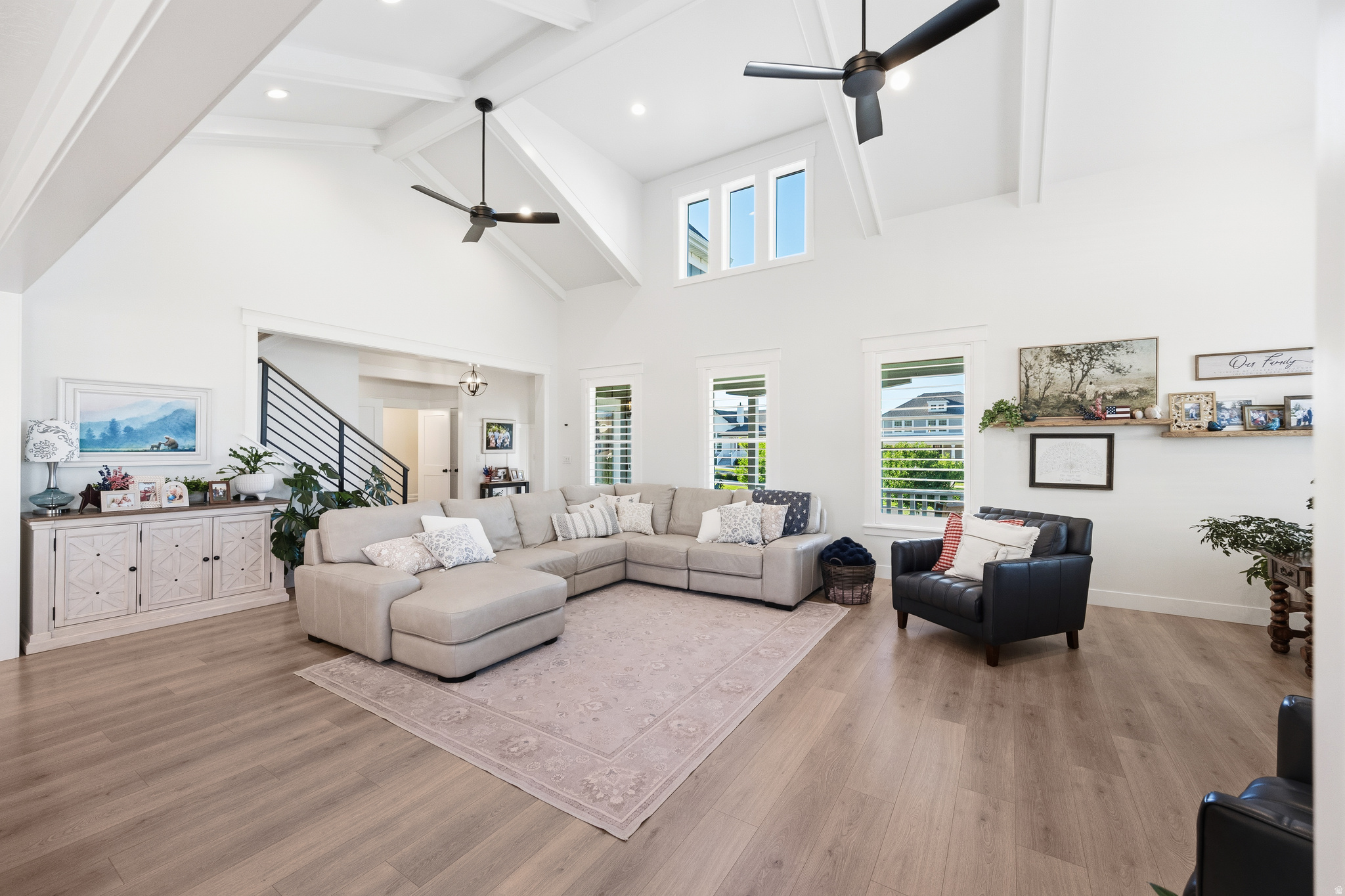 BEACON POINTE - Residential
