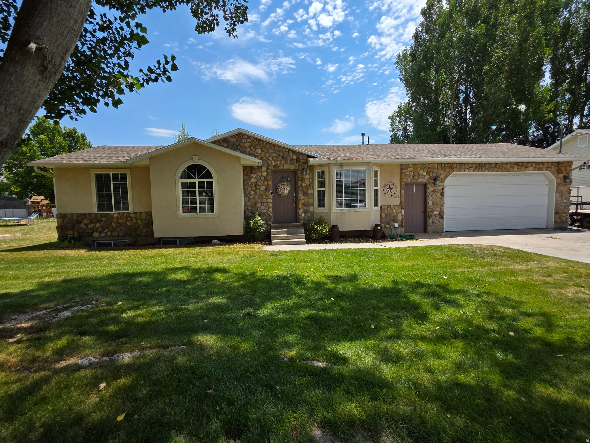 This is a Great Home on .25 Acre Lot. Bay Window, Vaulted Ceilings, 5 Bedrooms and 2 Full Baths. Dishwasher 5 yrs, Microwave 5 yrs, Refrigerator 3 yrs, Water Heater 1.5 yrs, AC Unit 3 yrs, Roof 5 yrs. Oversized Garage wired on south side for Welder, Garage has 2 Man Doors to access front and back without opening the main garage door. Night Owl Security Cameras all have motion sensor lights. Seller has not used the Sprinkling System in a few years and does not guarantee it works. Beautician Sink in Utility Area. Buyer and Buyers Agent to Verify all information. Seller Agent Related to Seller.