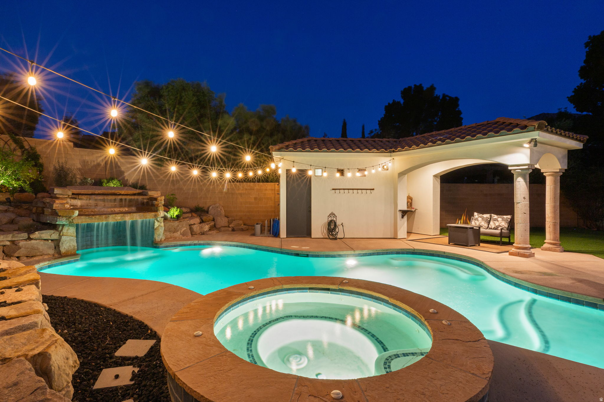 ARROWHEAD ESTATES - Residential