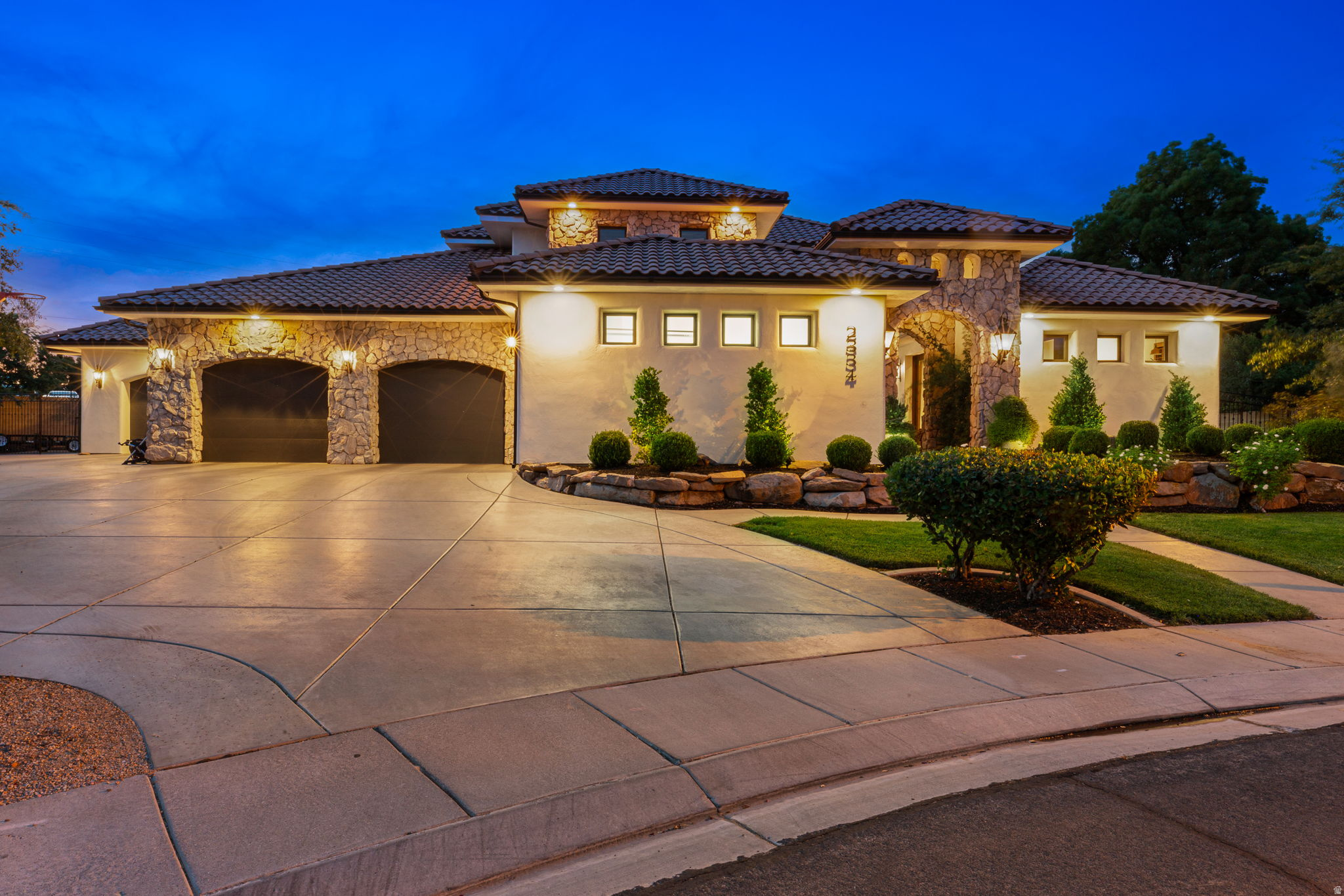 ARROWHEAD ESTATES - Residential