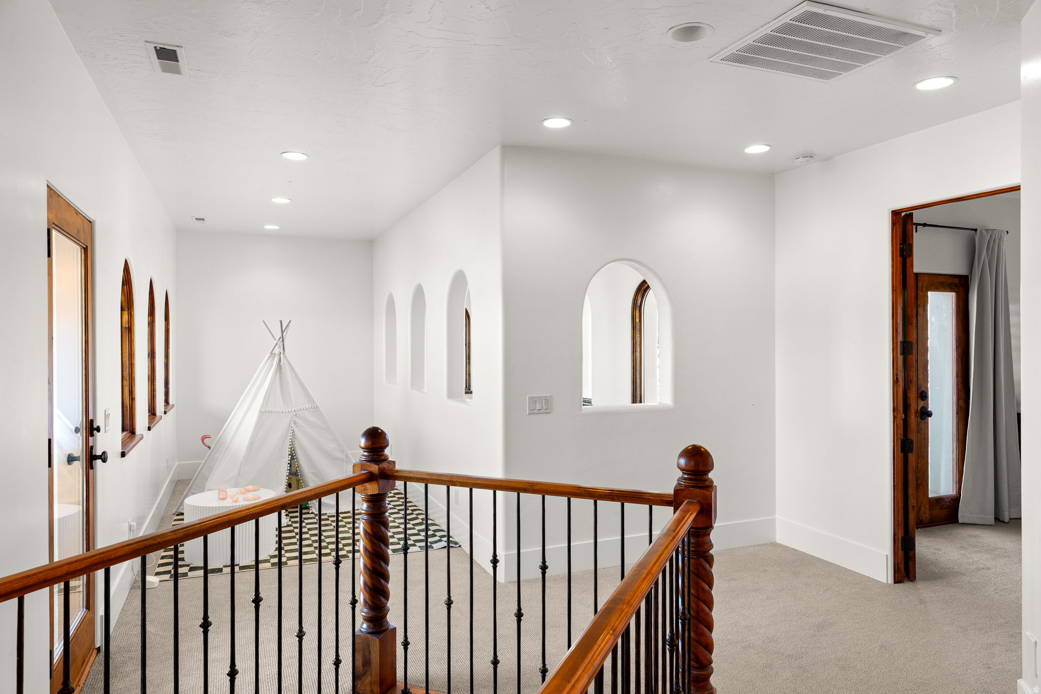 ARROWHEAD ESTATES - Residential