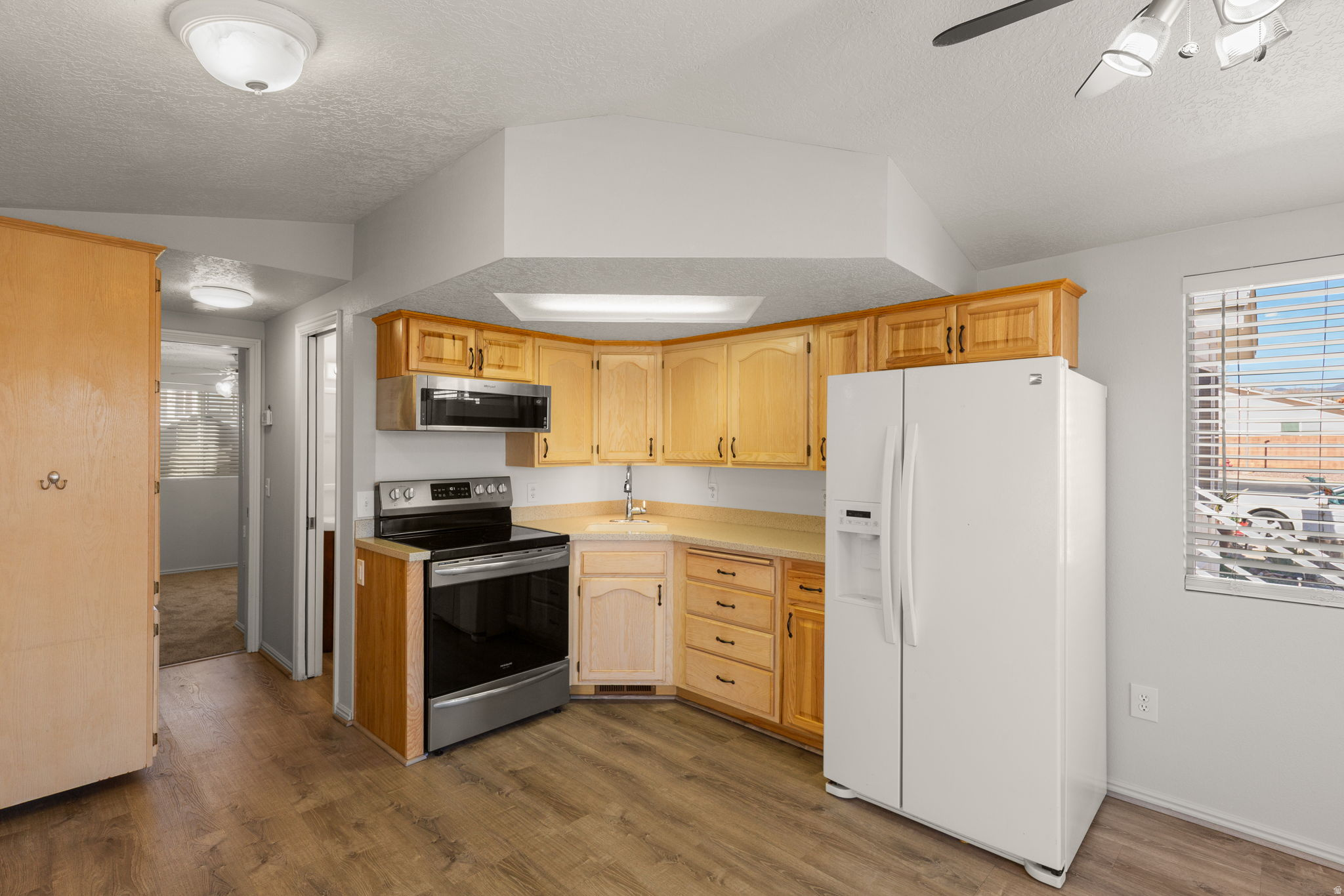 CANYON BREEZE RV - Residential