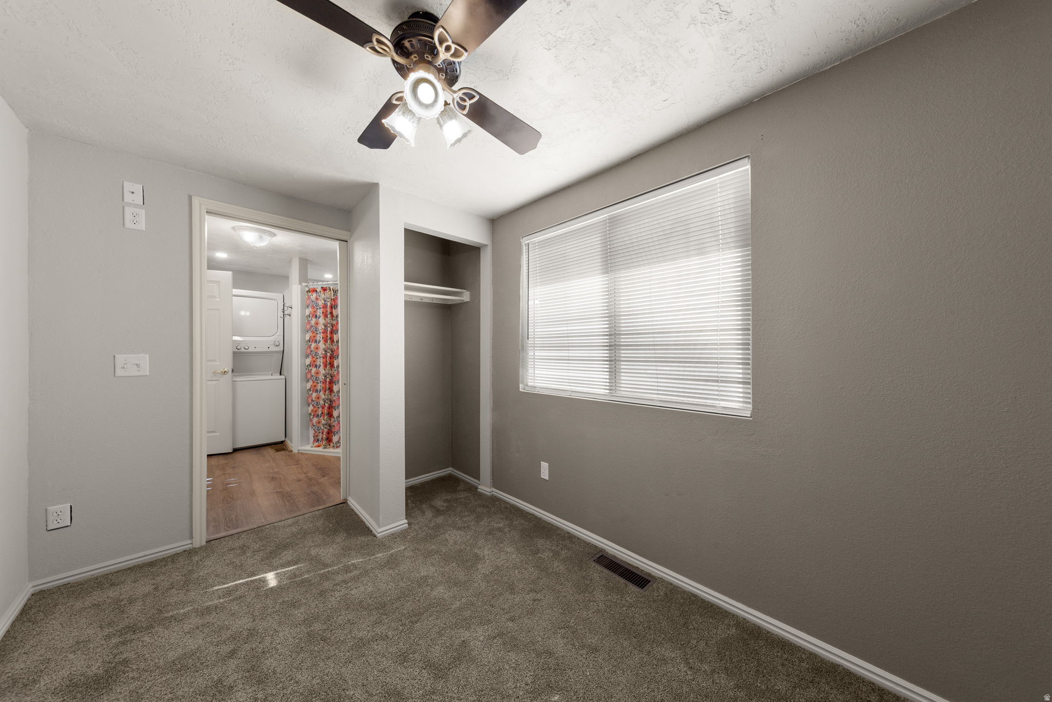 CANYON BREEZE RV - Residential