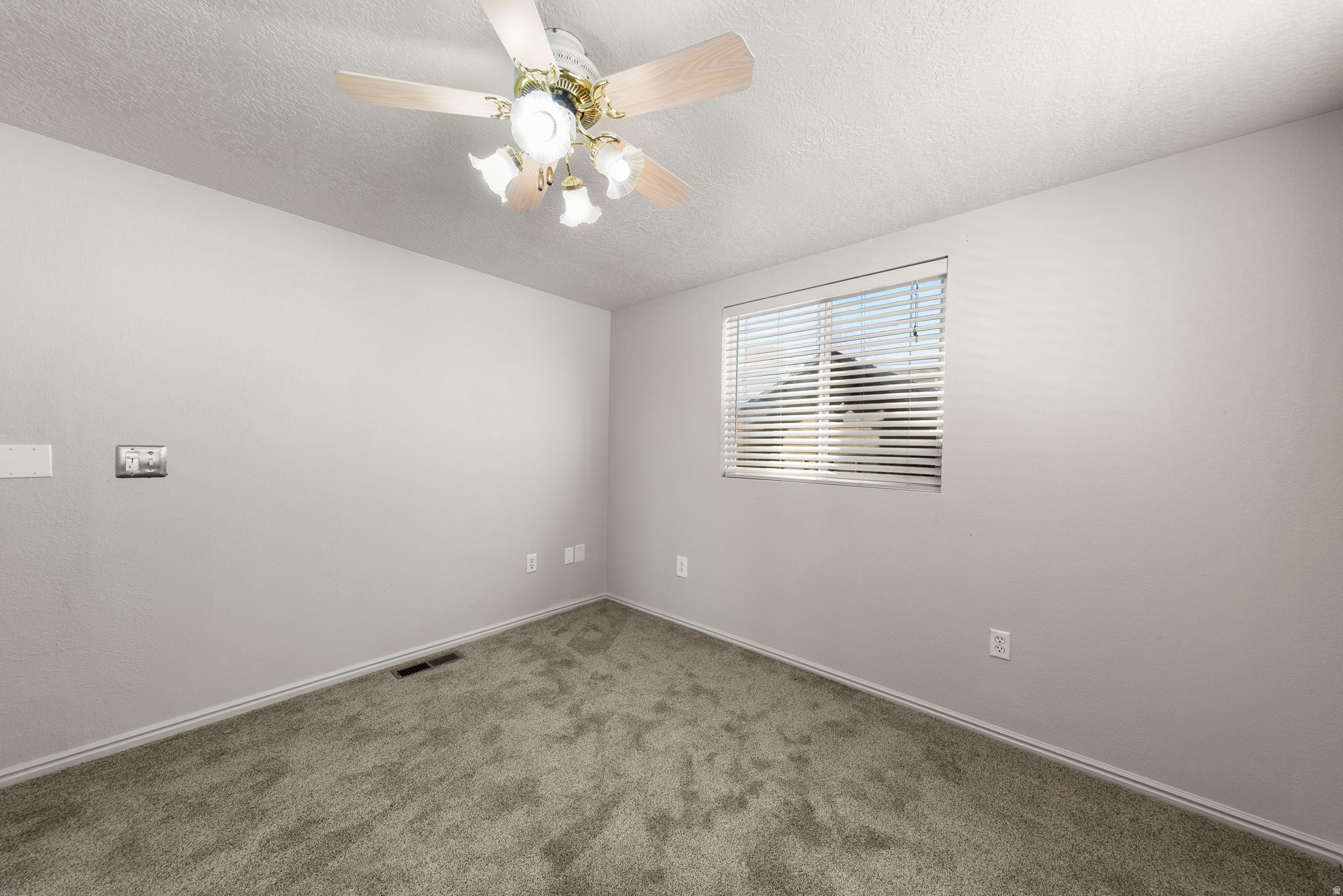 CANYON BREEZE RV - Residential