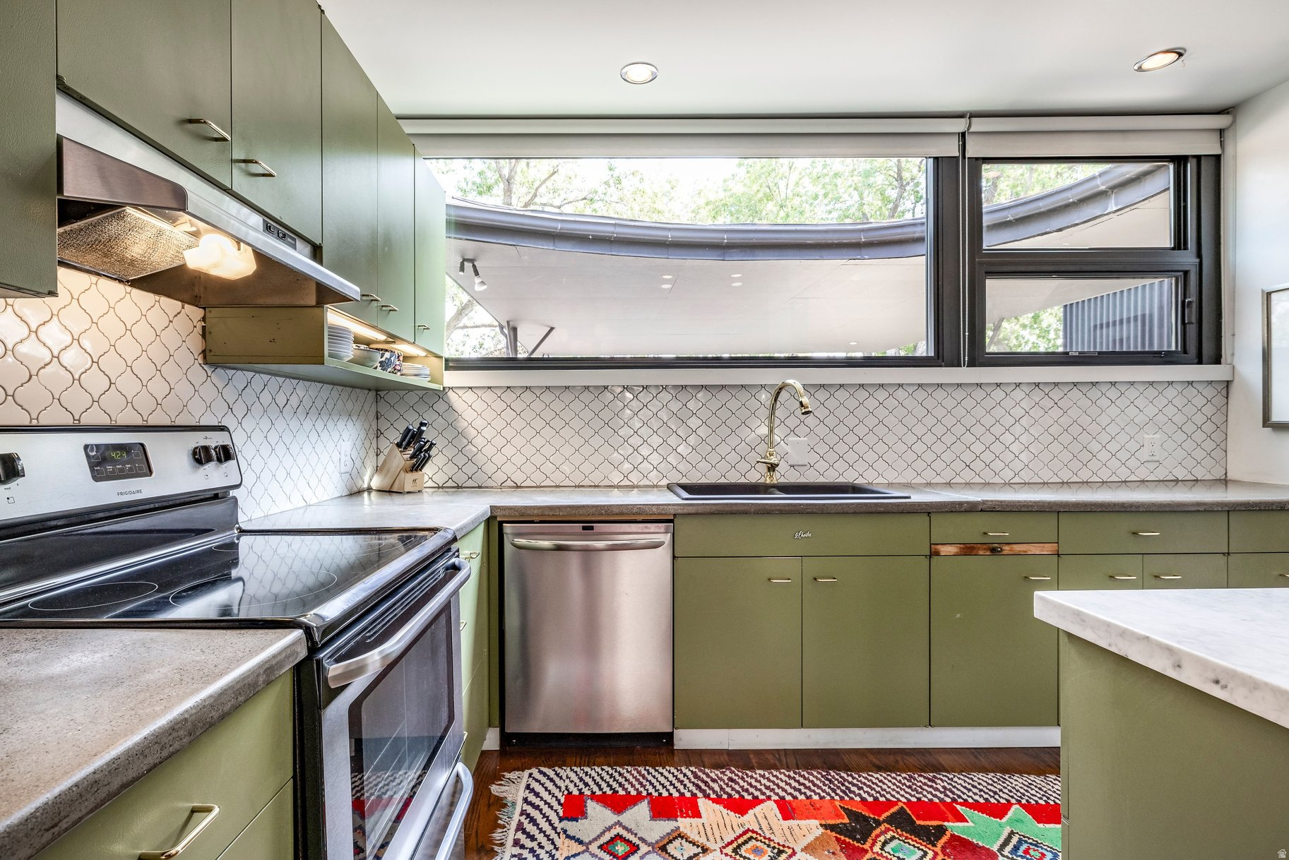 EL RAY PARK - Residential