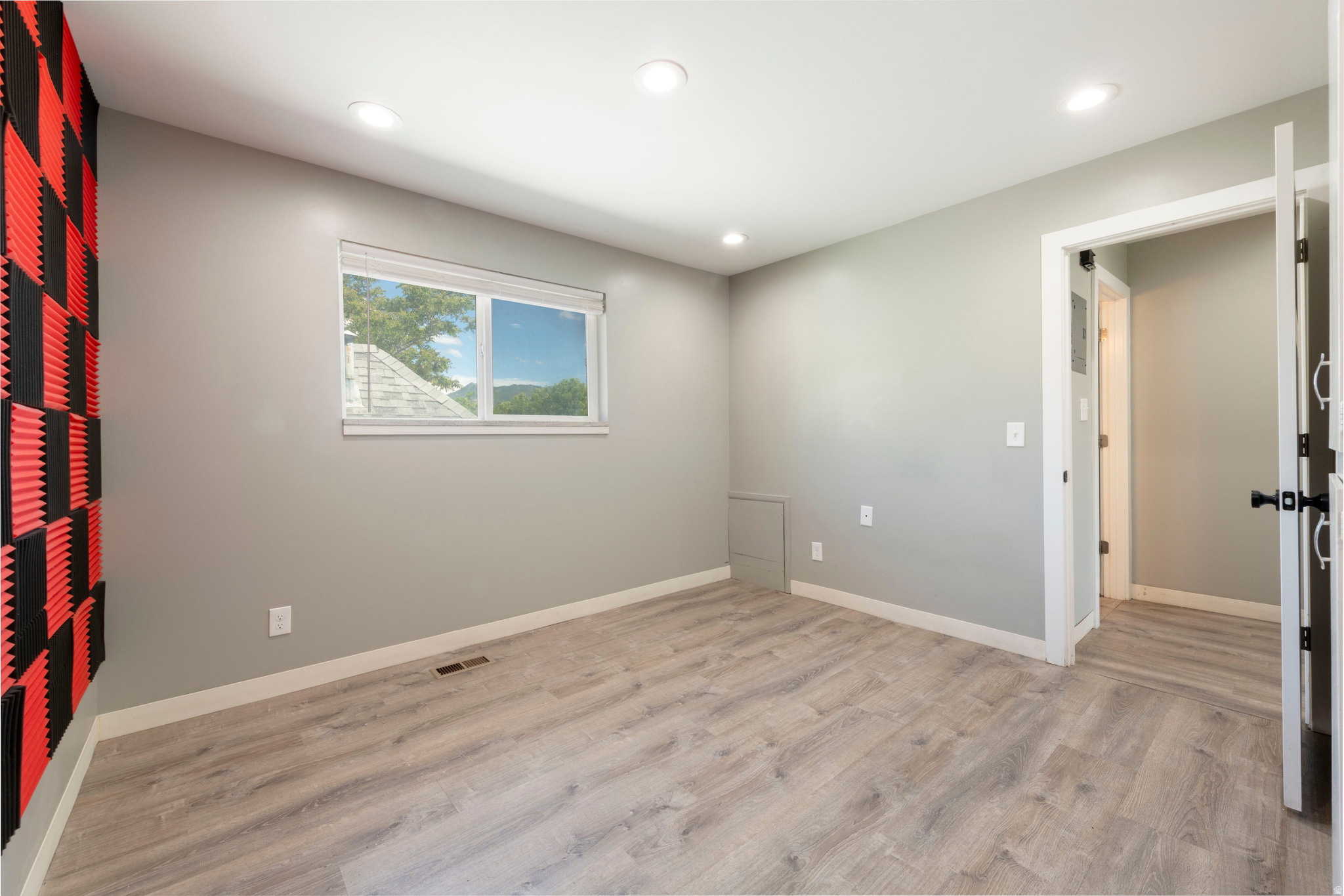 MID AVES CONDO - Residential