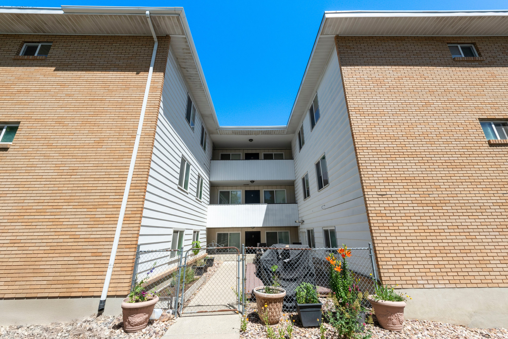 MID AVES CONDO - Residential