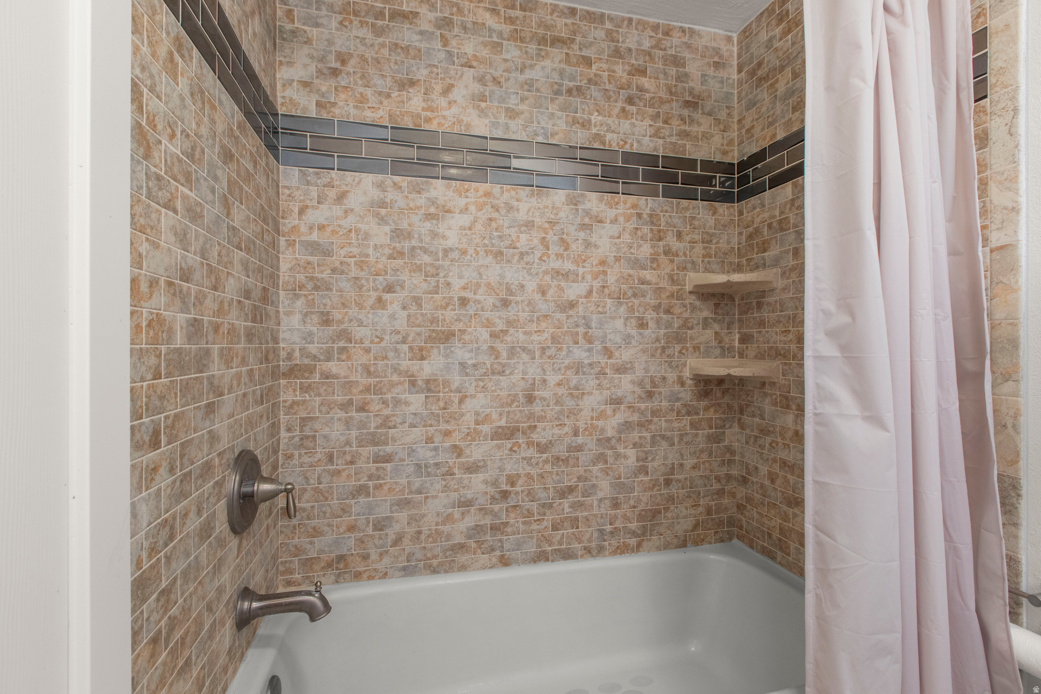 WINDRIFT CONDO - Residential