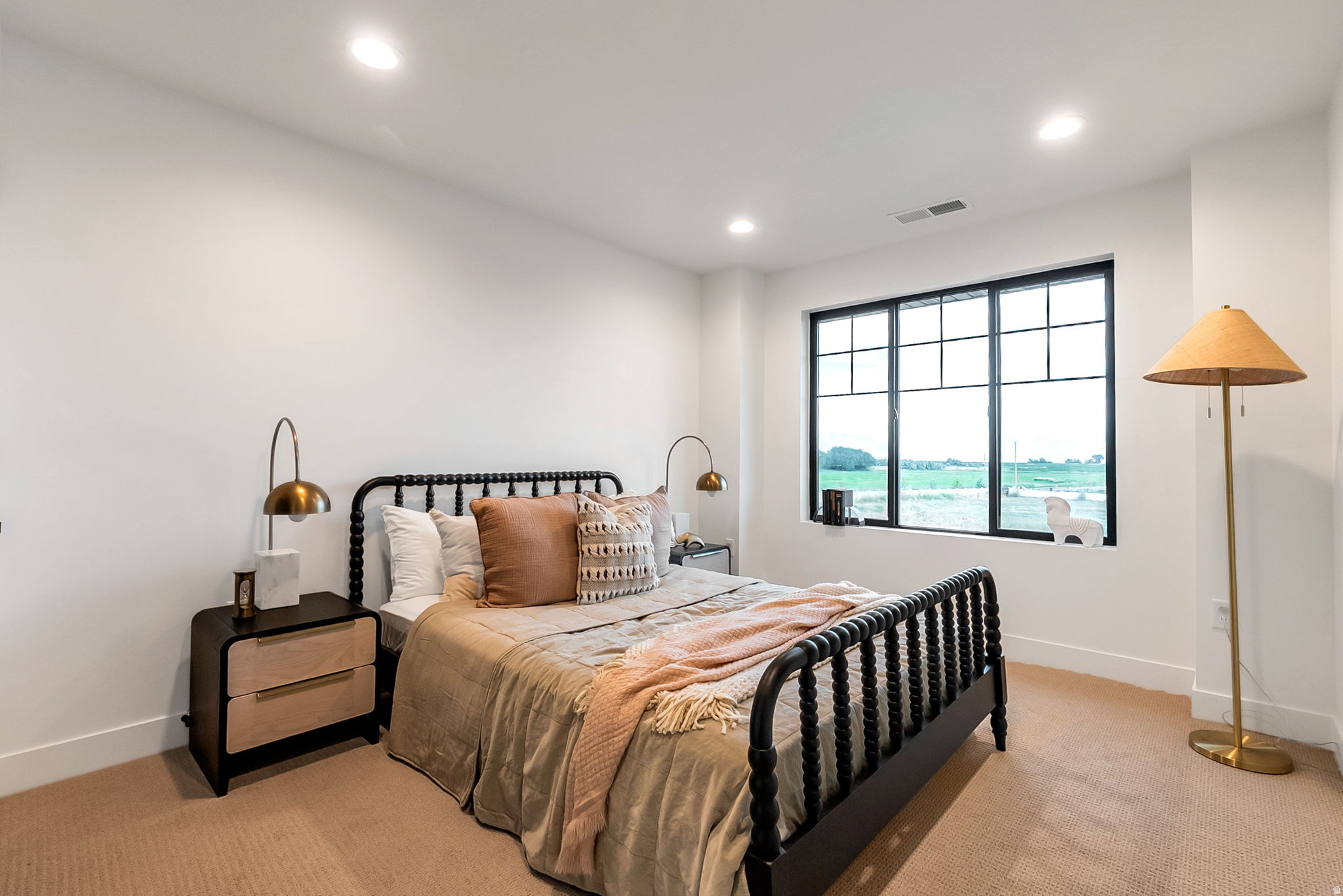GRANDEUR ESTATES - Residential