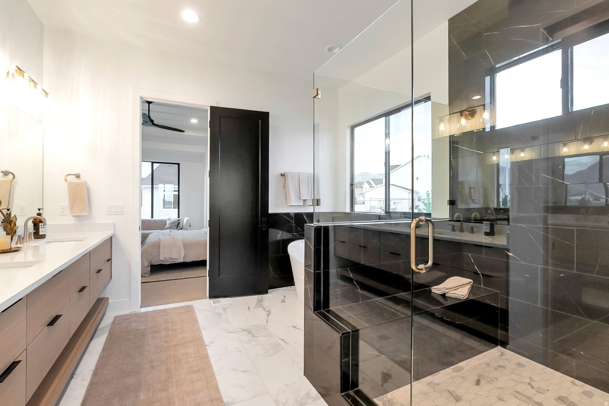 GRANDEUR ESTATES - Residential