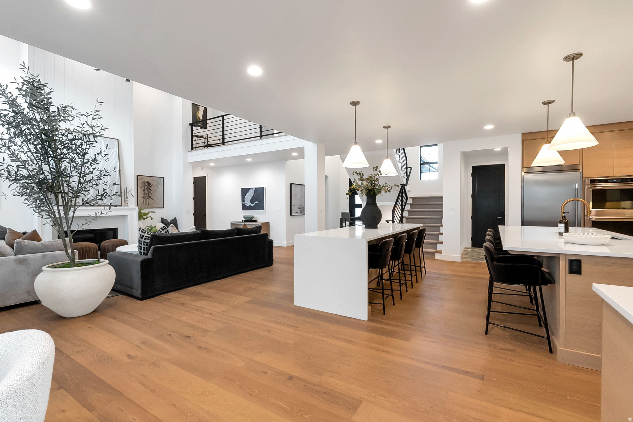 GRANDEUR ESTATES - Residential