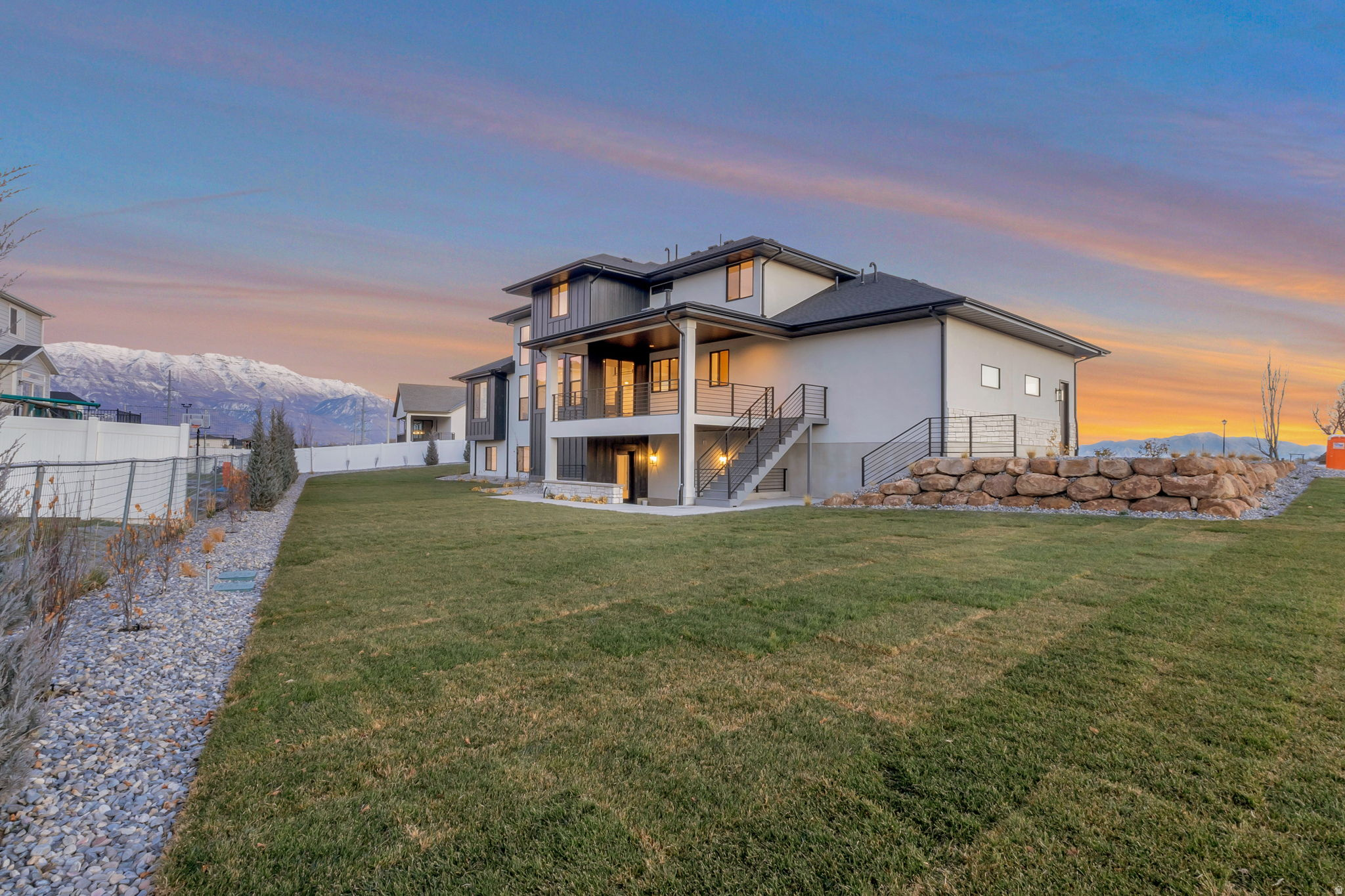 GRANDEUR ESTATES - Residential