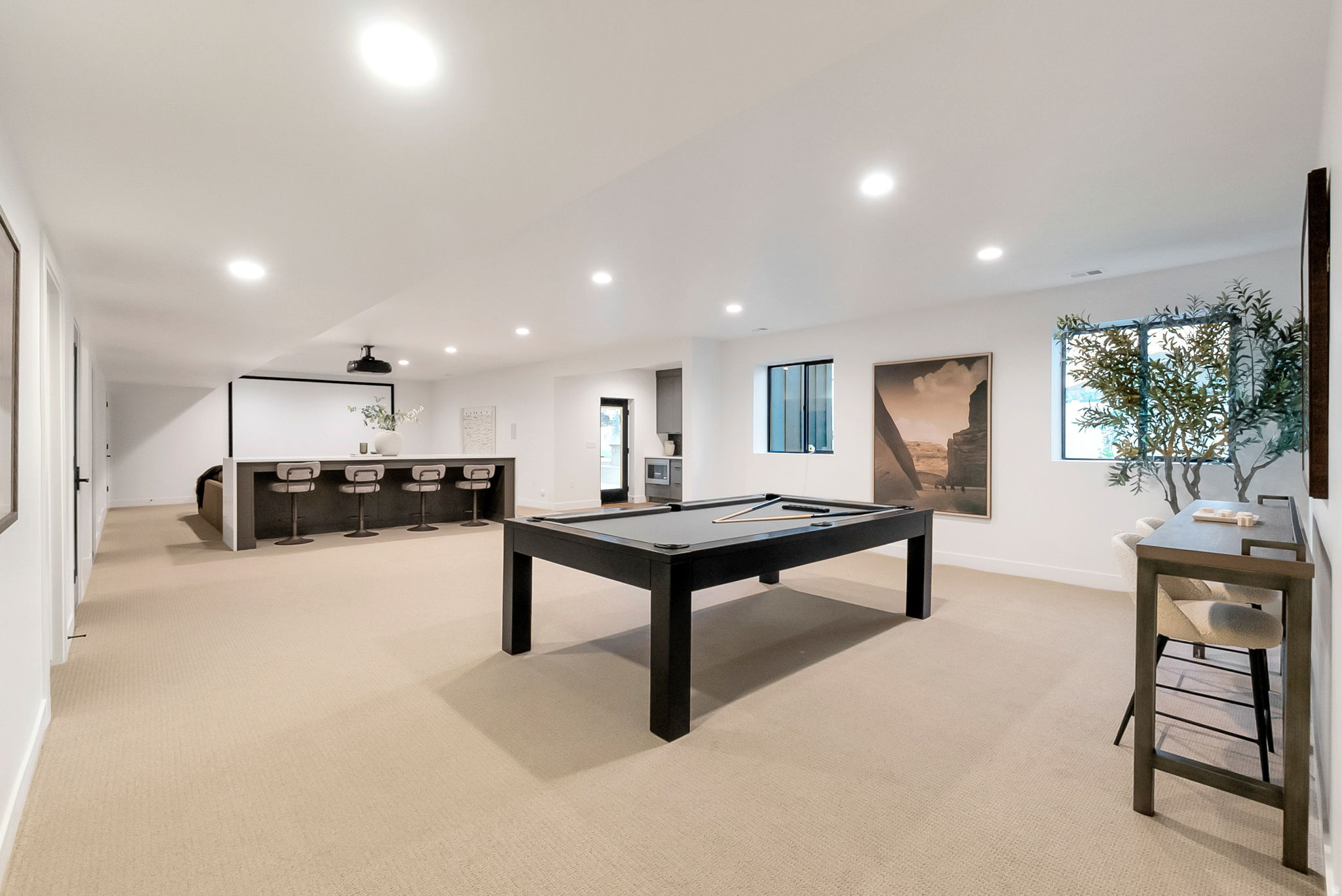 GRANDEUR ESTATES - Residential