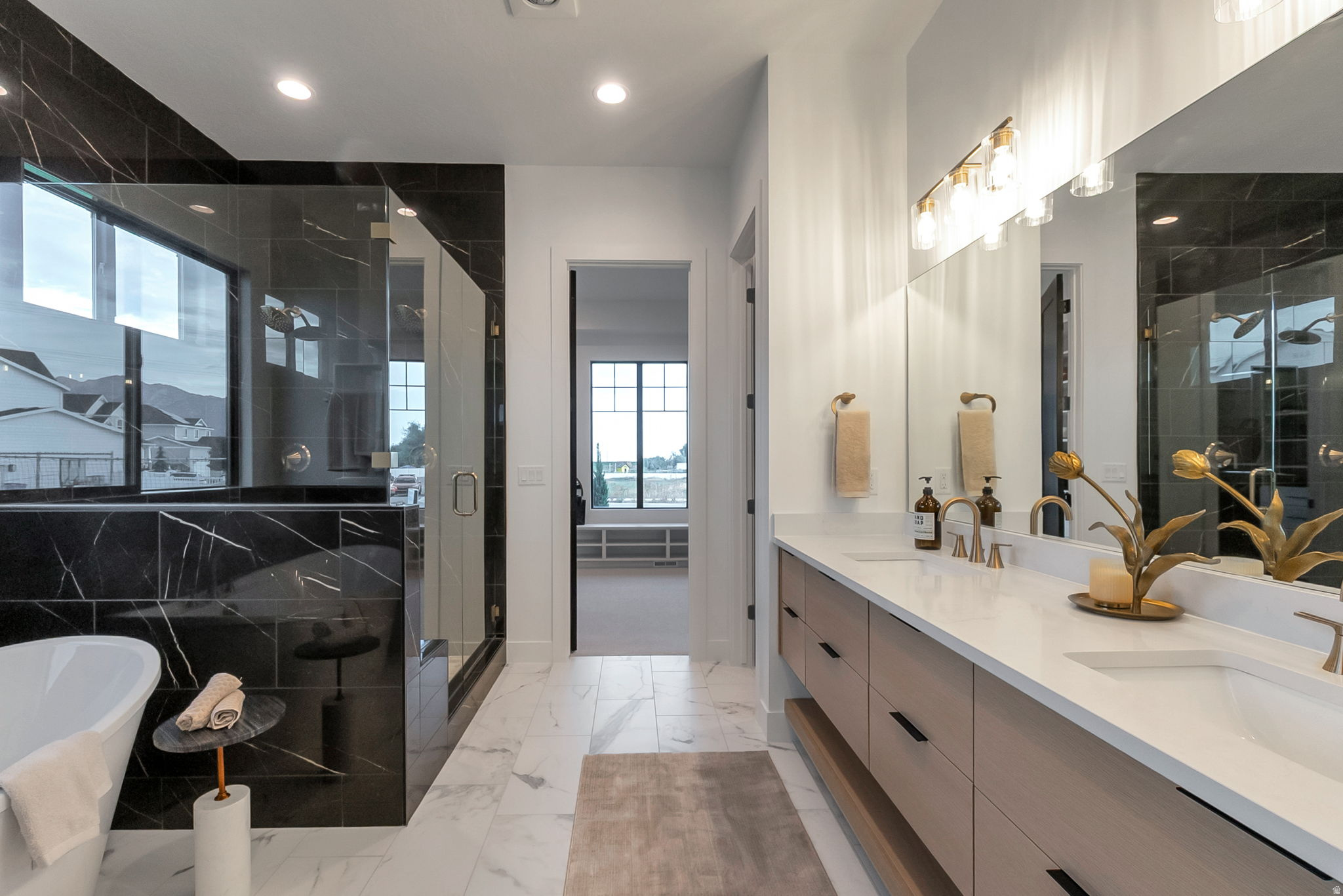 GRANDEUR ESTATES - Residential