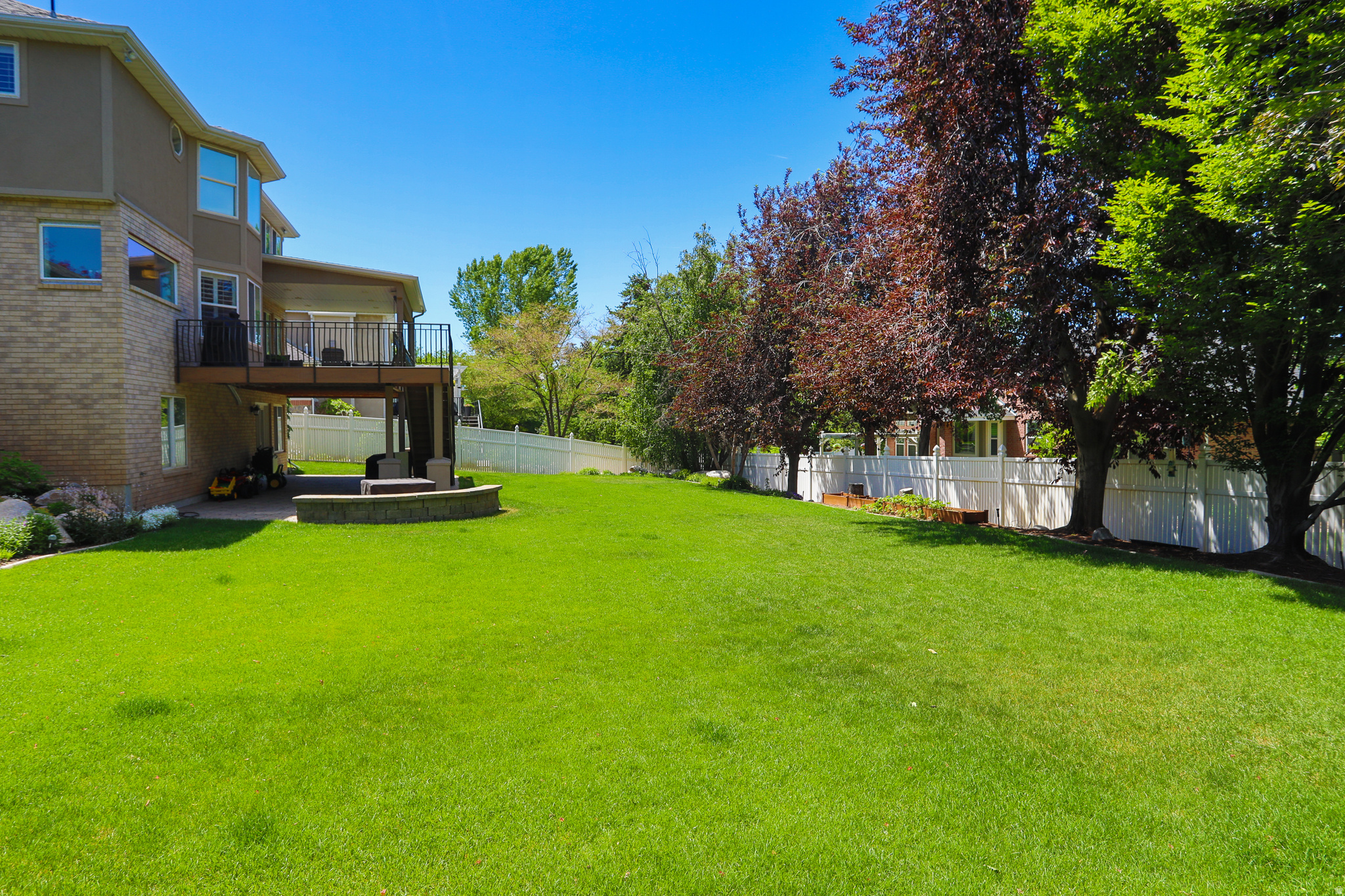 SUMMER HAZE - Residential