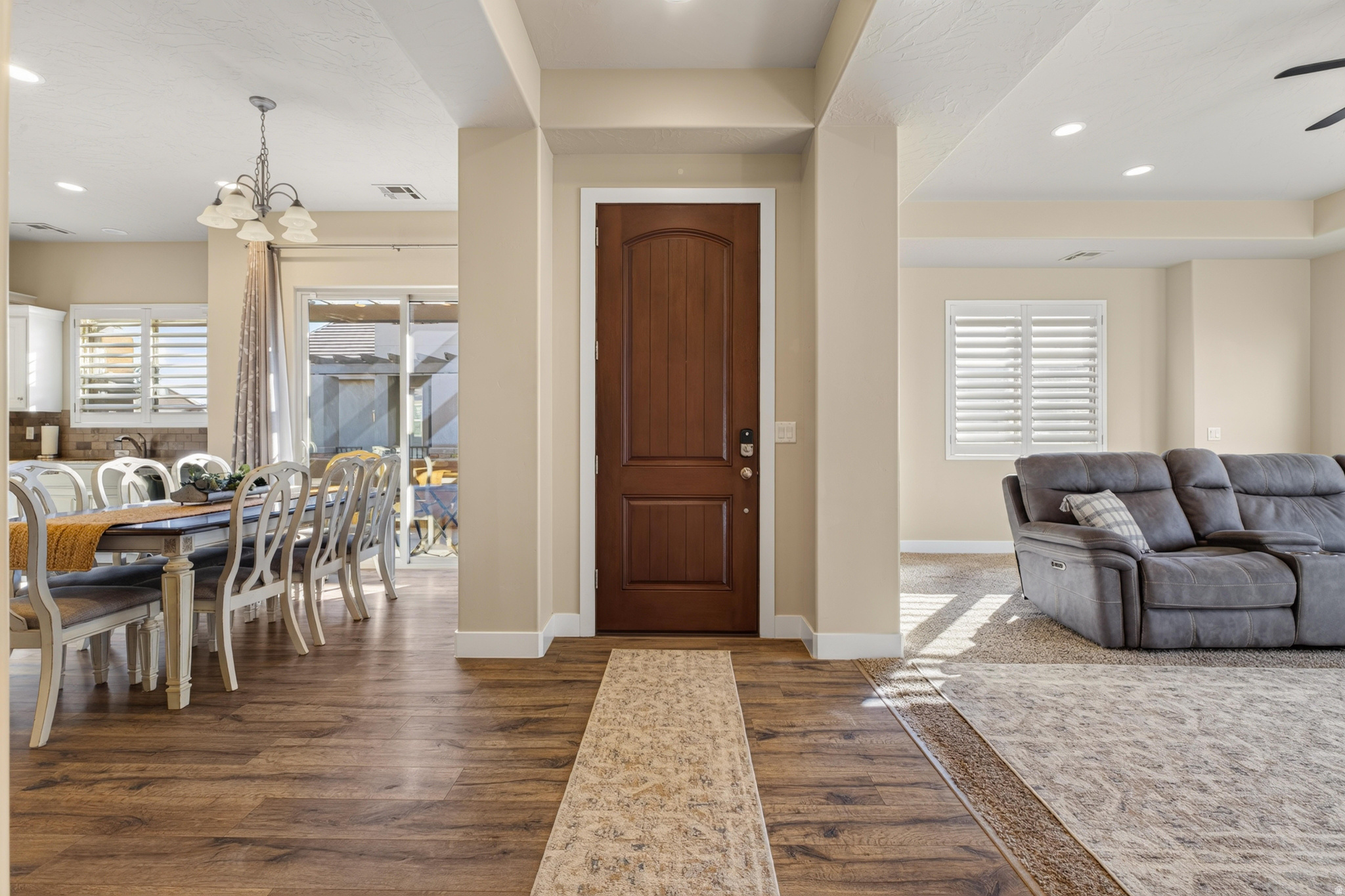 CORAL RIDGE TOWNHOMES PH 3-C - Residential