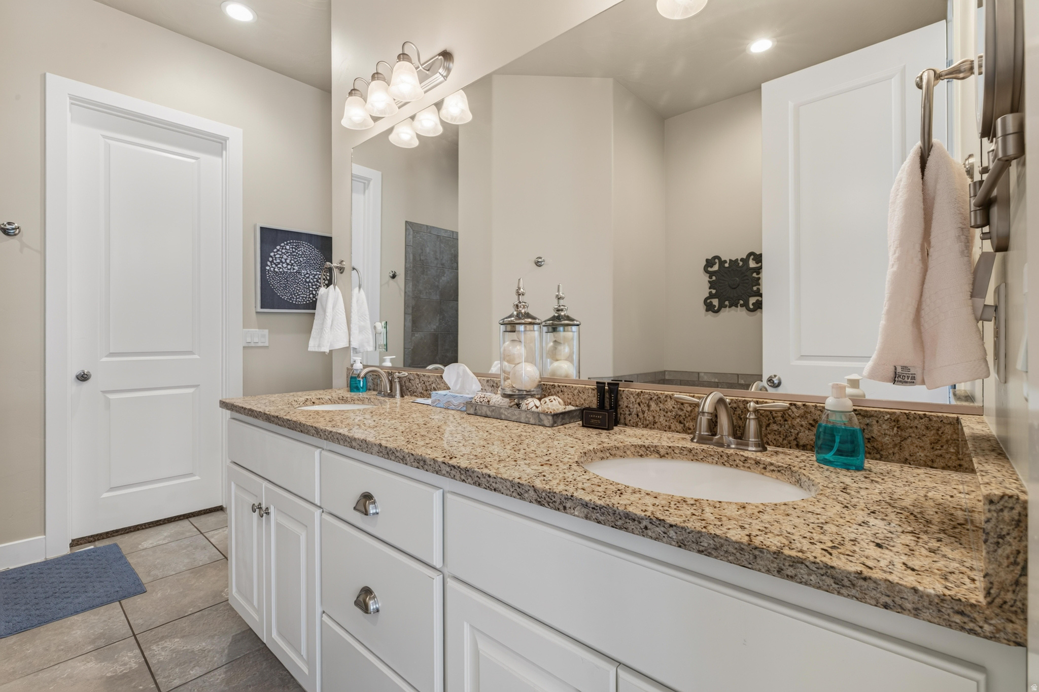 CORAL RIDGE TOWNHOMES PH 3-C - Residential