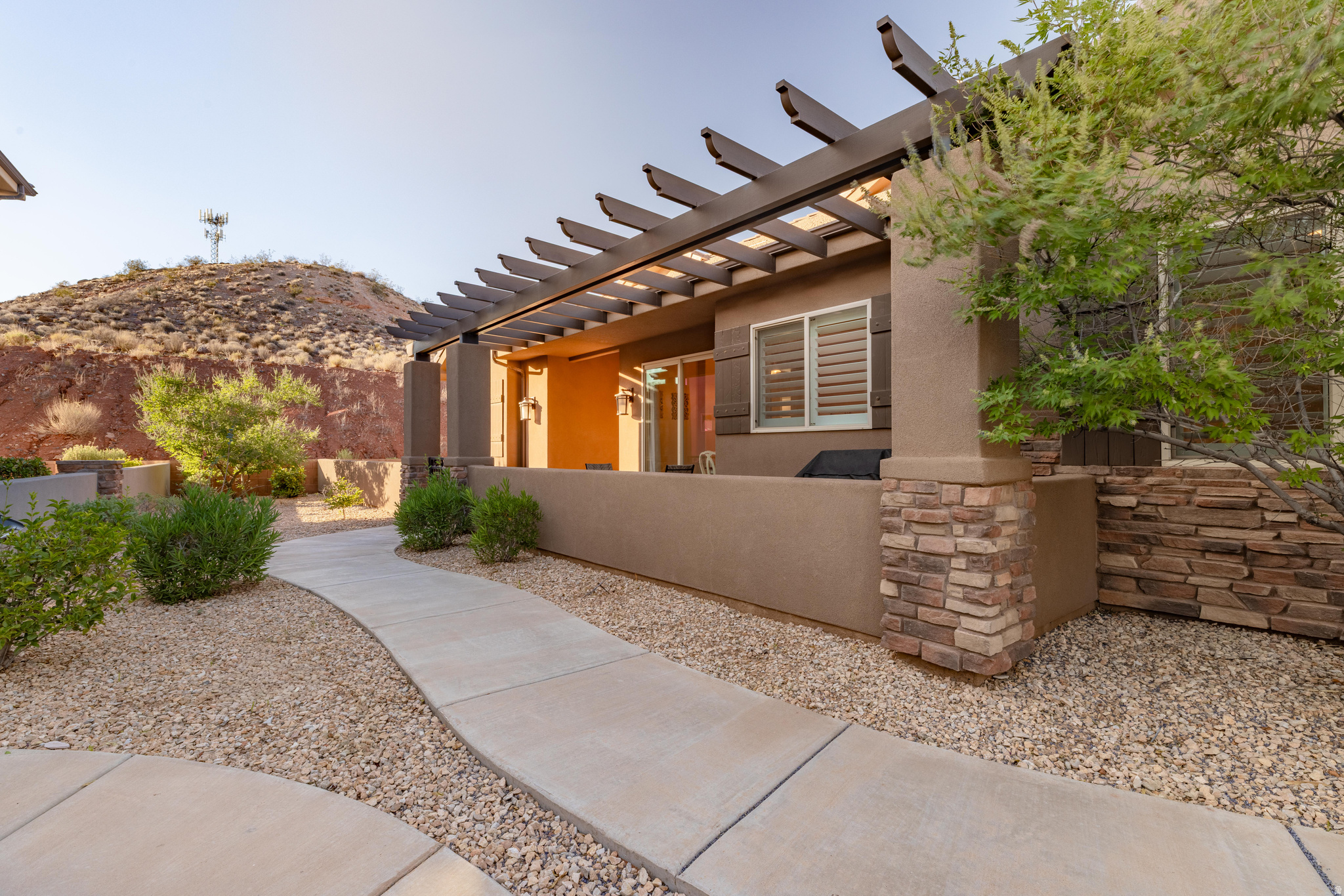 CORAL RIDGE TOWNHOMES PH 3-C - Residential