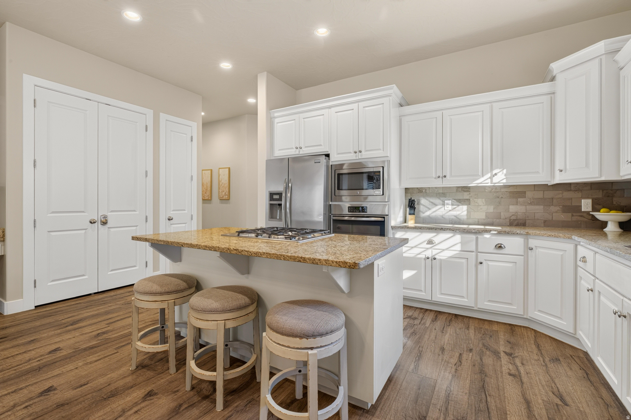 CORAL RIDGE TOWNHOMES PH 3-C - Residential