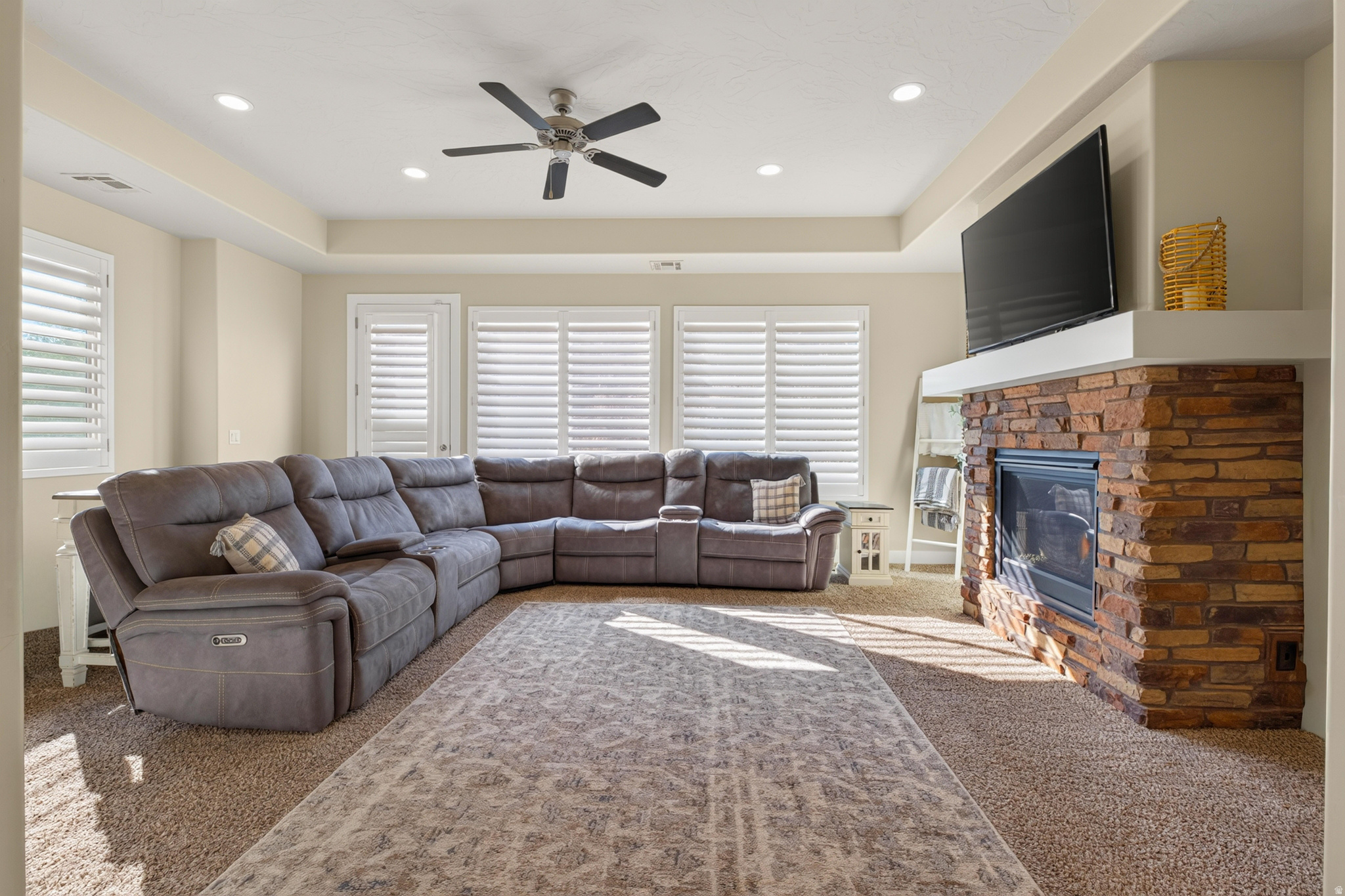 CORAL RIDGE TOWNHOMES PH 3-C - Residential