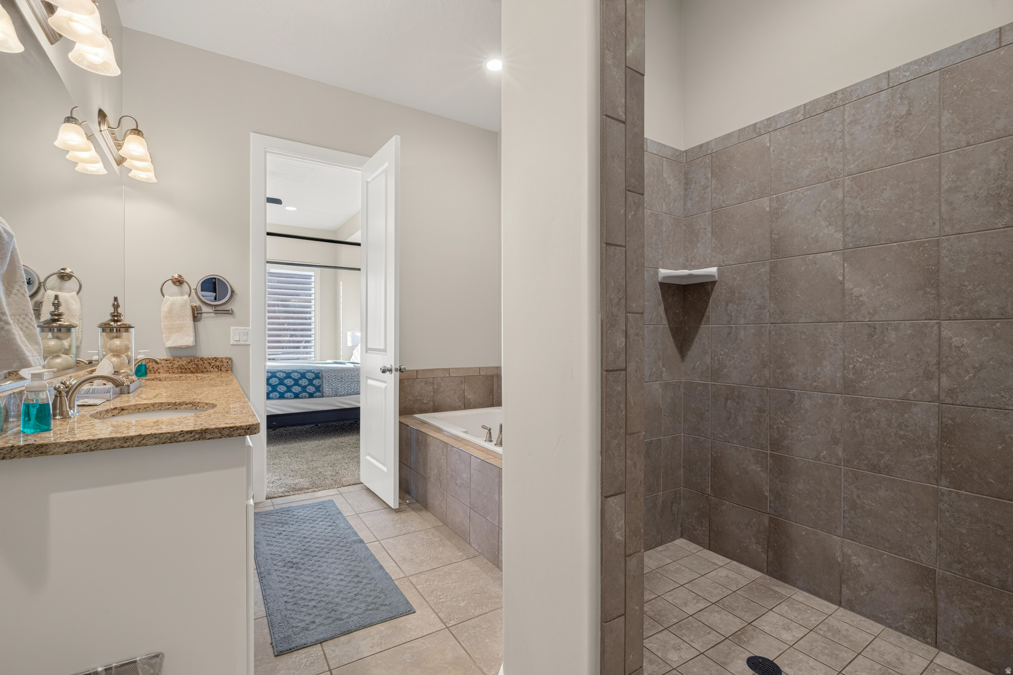CORAL RIDGE TOWNHOMES PH 3-C - Residential