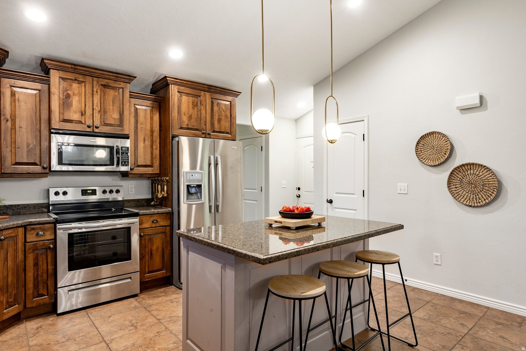 VILLAS AT RIVER OAKS - Residential
