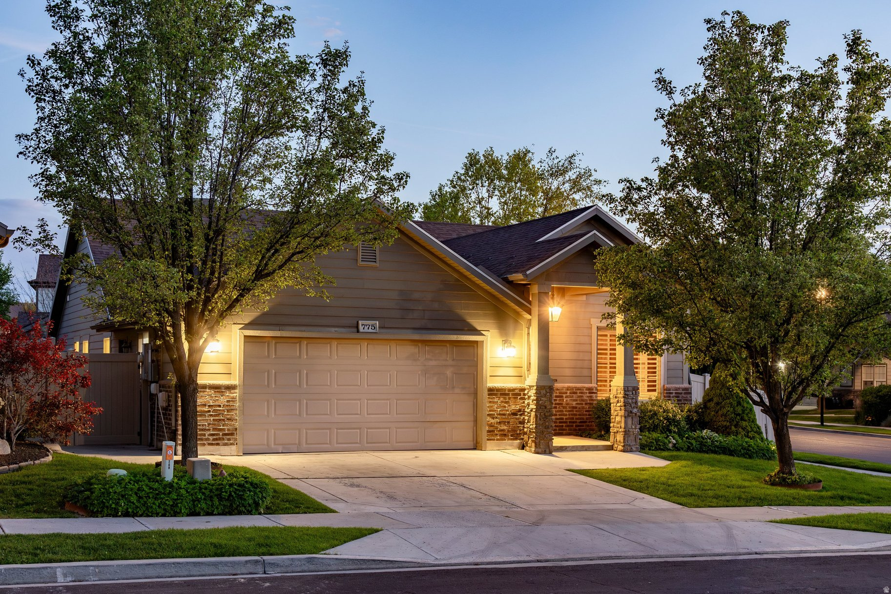 VILLAS AT RIVER OAKS - Residential