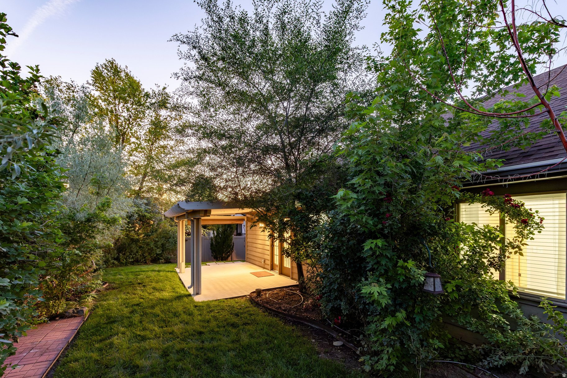 VILLAS AT RIVER OAKS - Residential