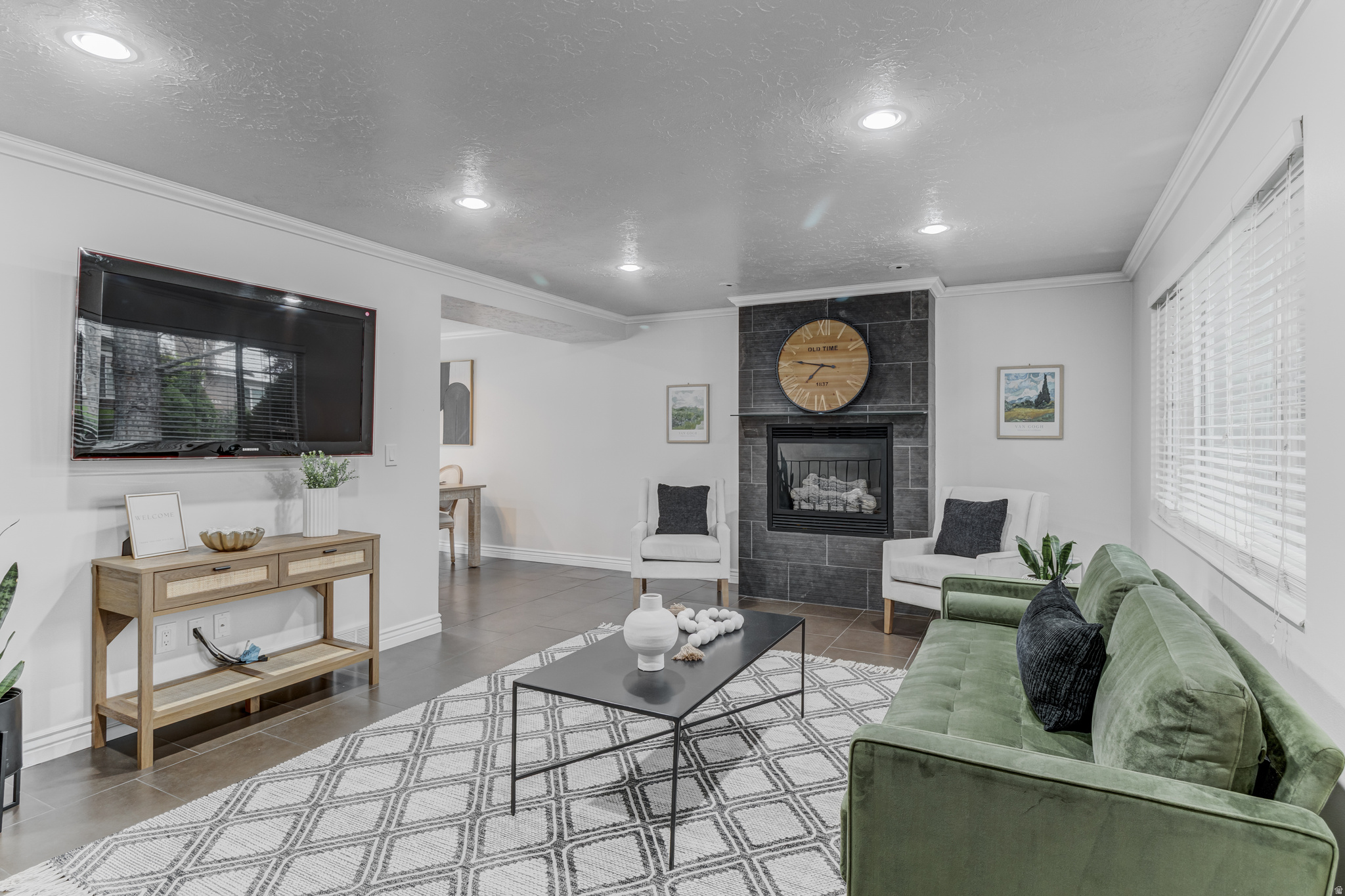 HOLLADAY VIL - Residential