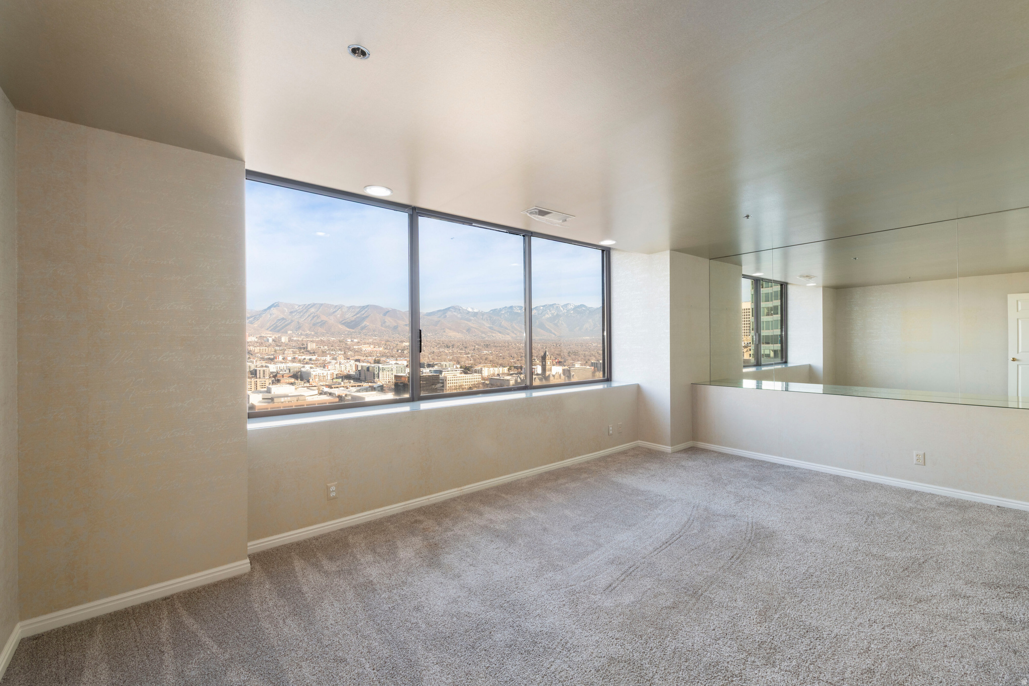 AMERICAN TOWERS - Residential