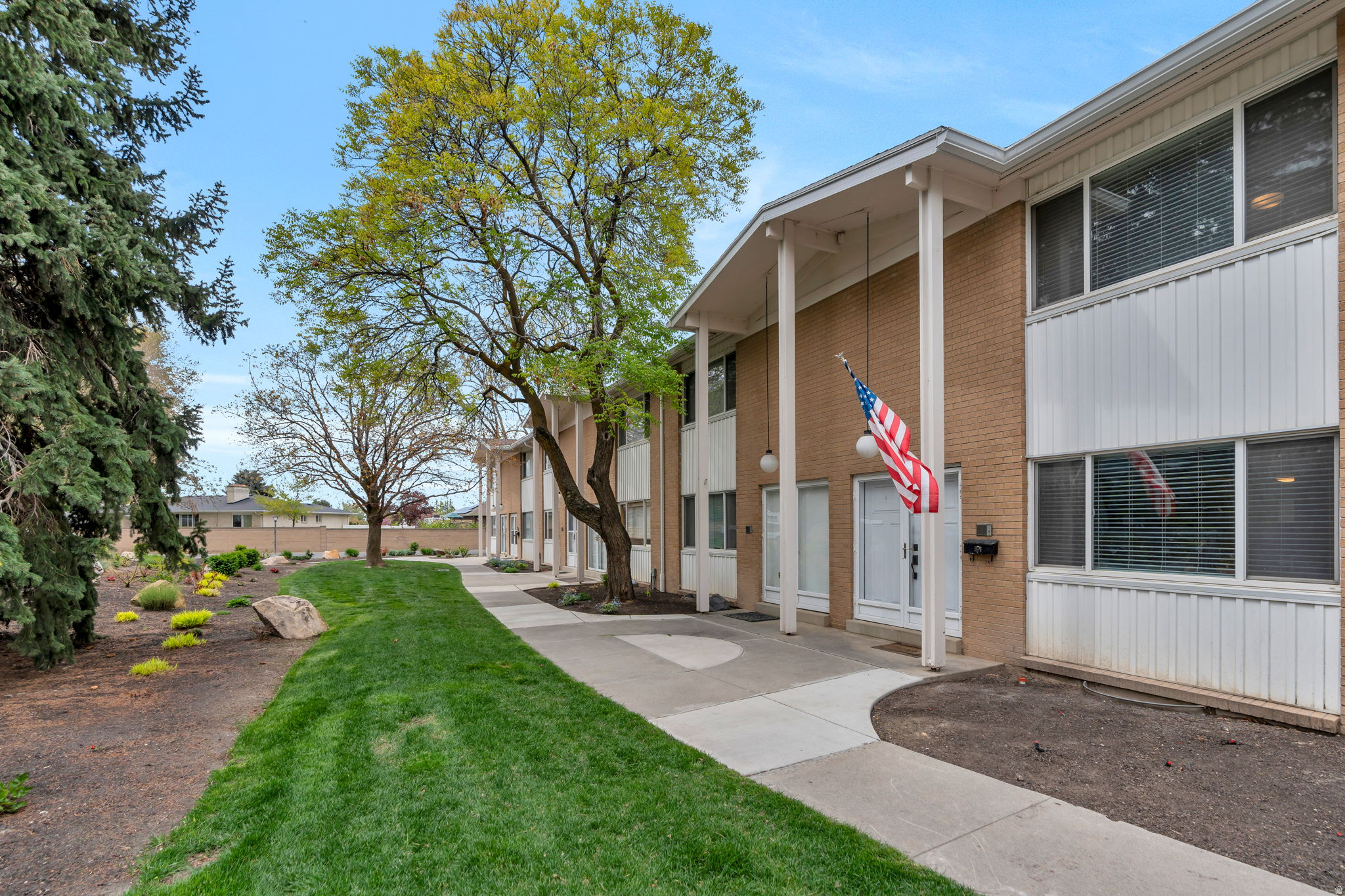 THREE FOUNTAINS - Residential