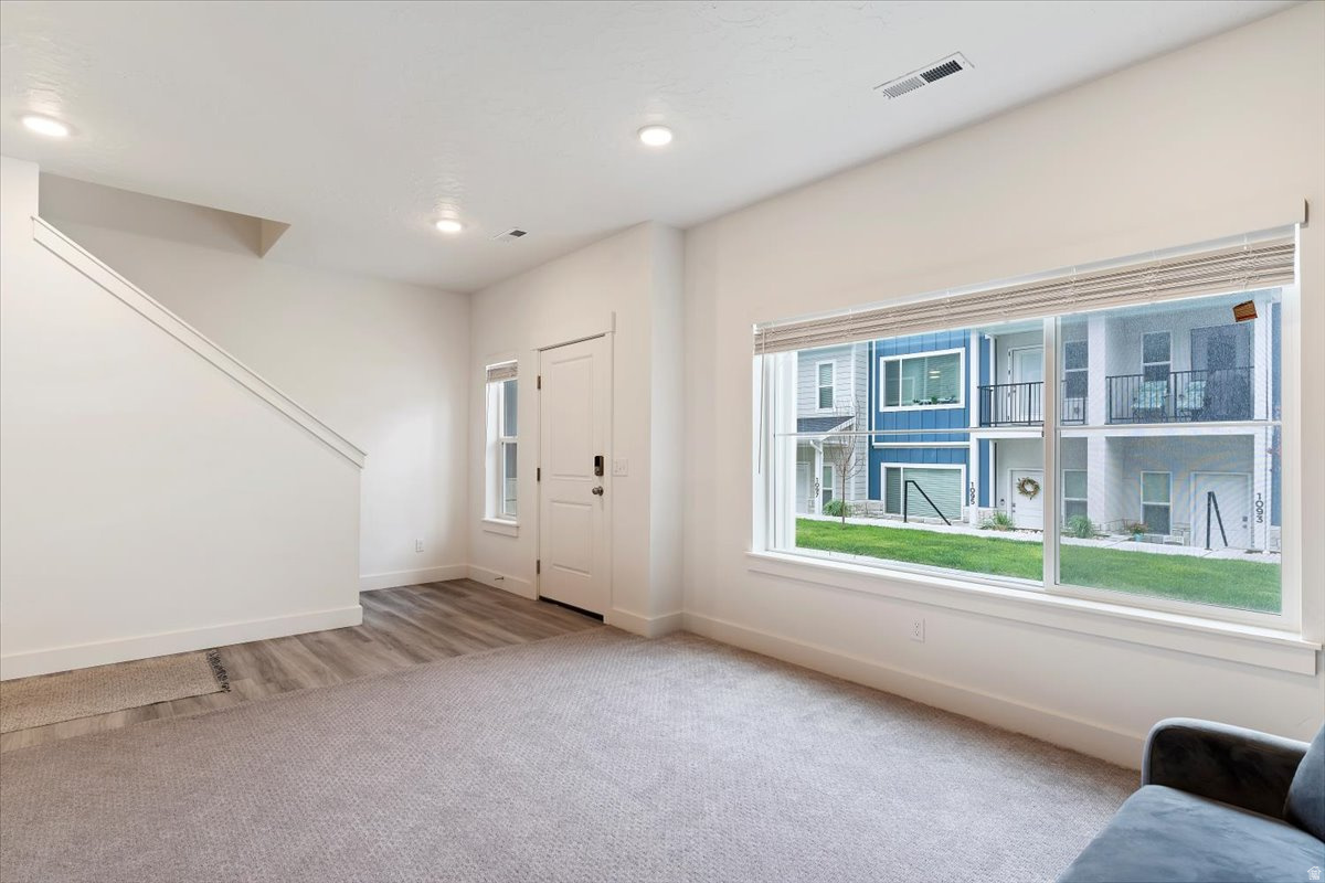 ARROWGATE - Residential