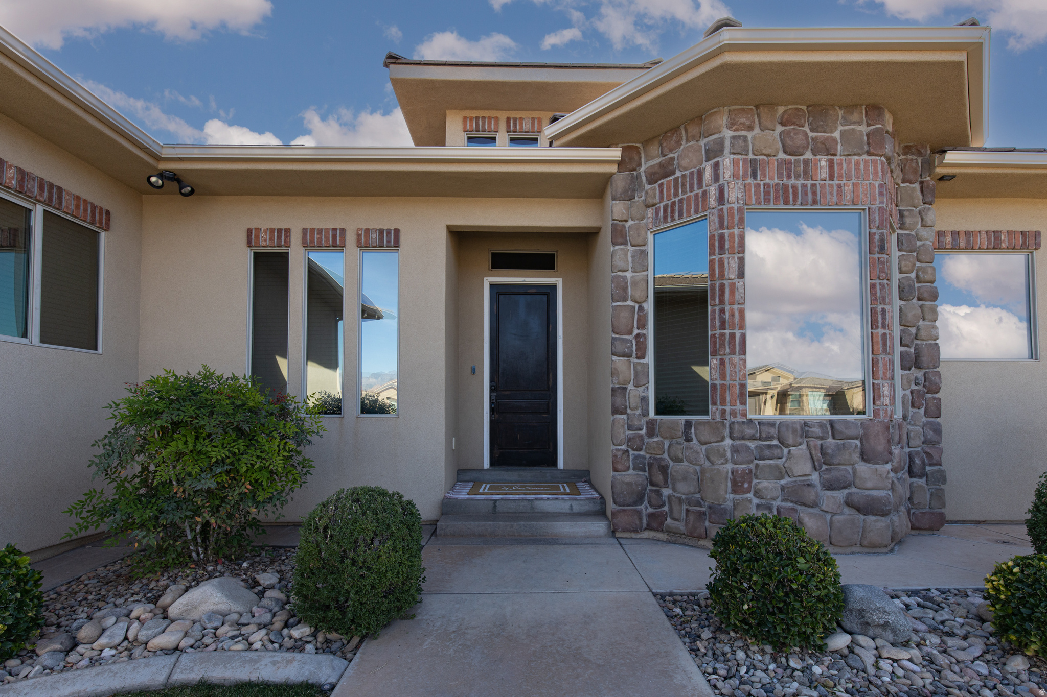 SOUTH POINTE - Residential