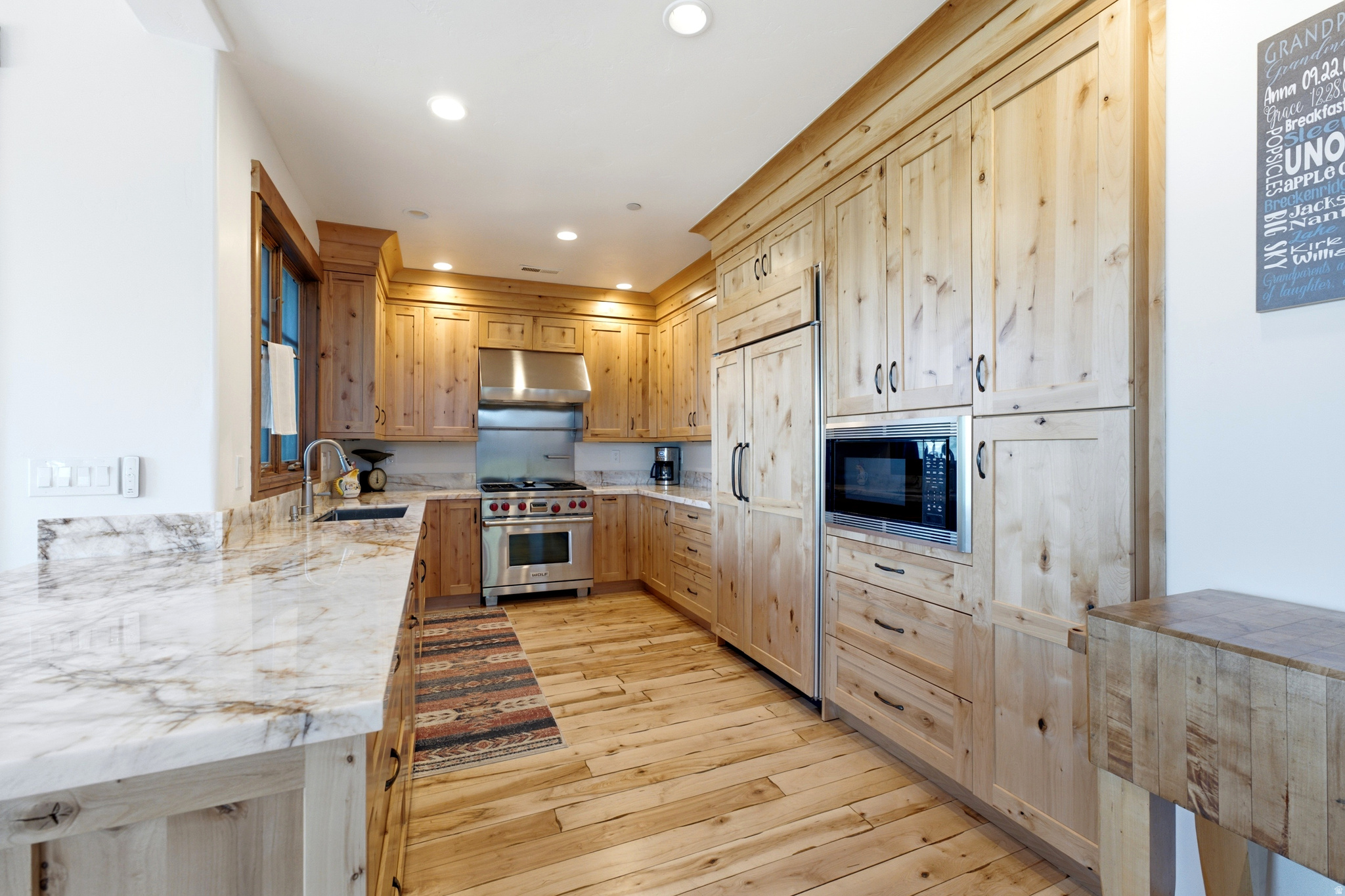 HIDEOUT CANYON - Residential