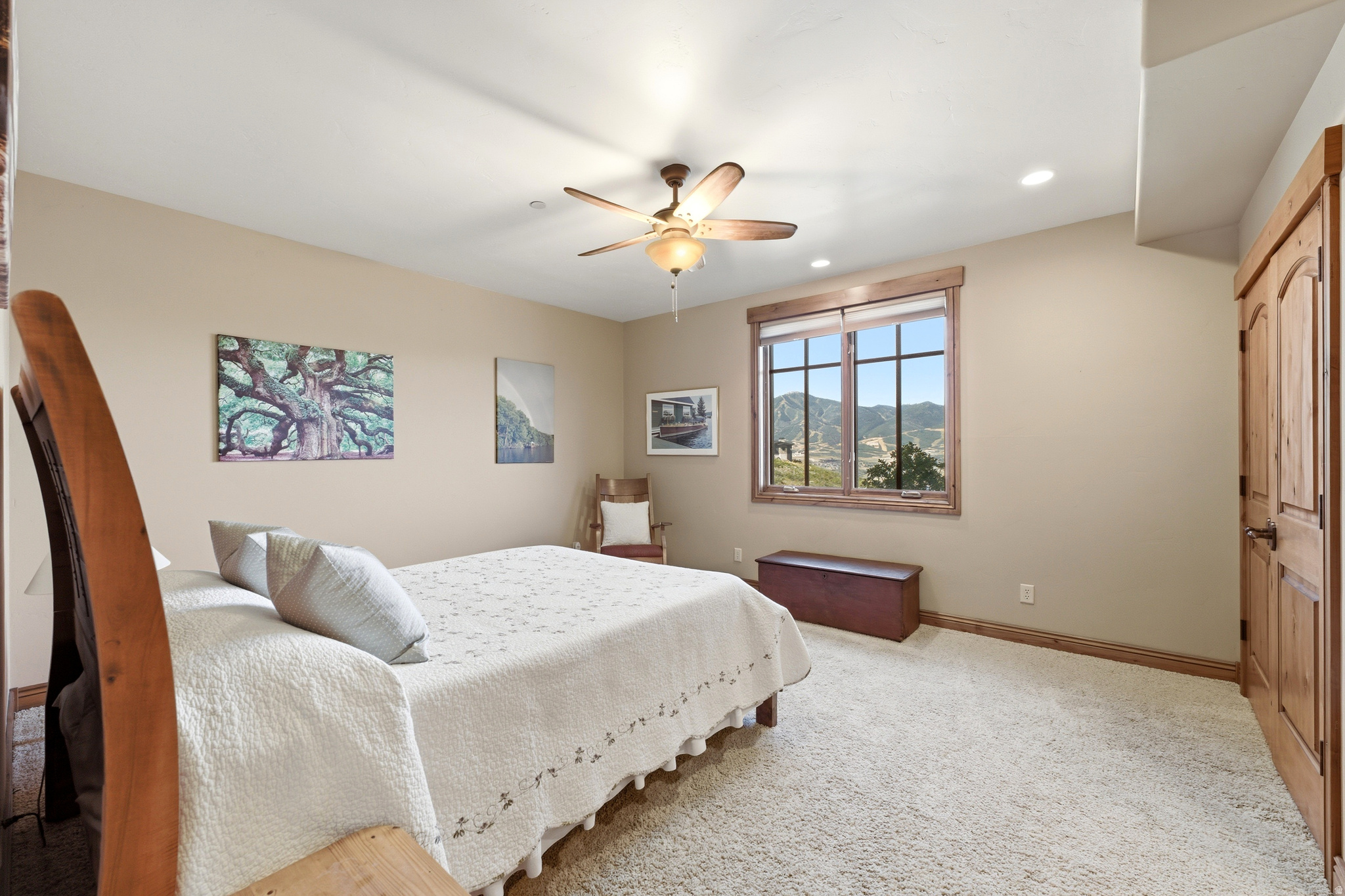 HIDEOUT CANYON - Residential